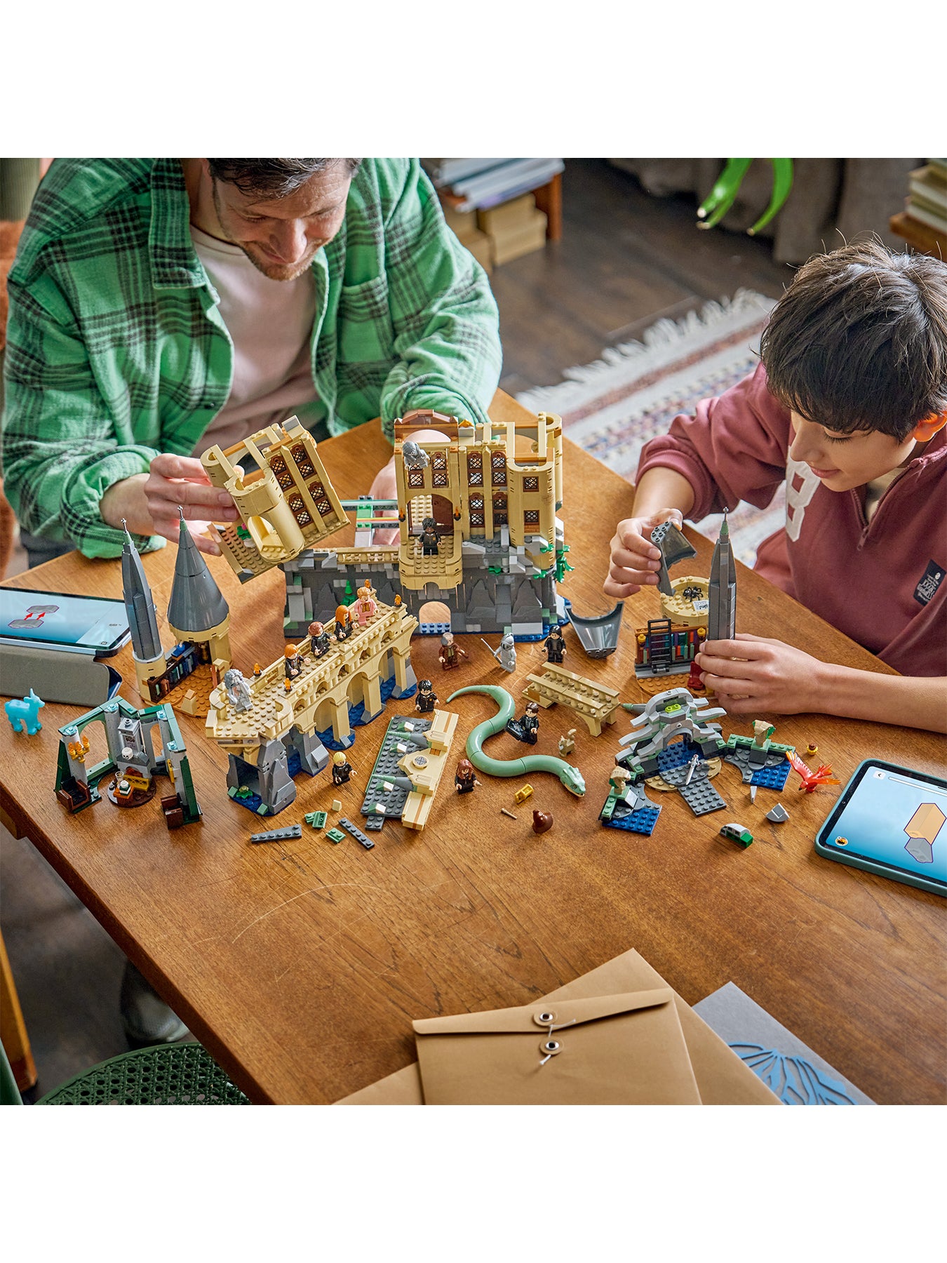 Hogwarts Castle East Wing 76473