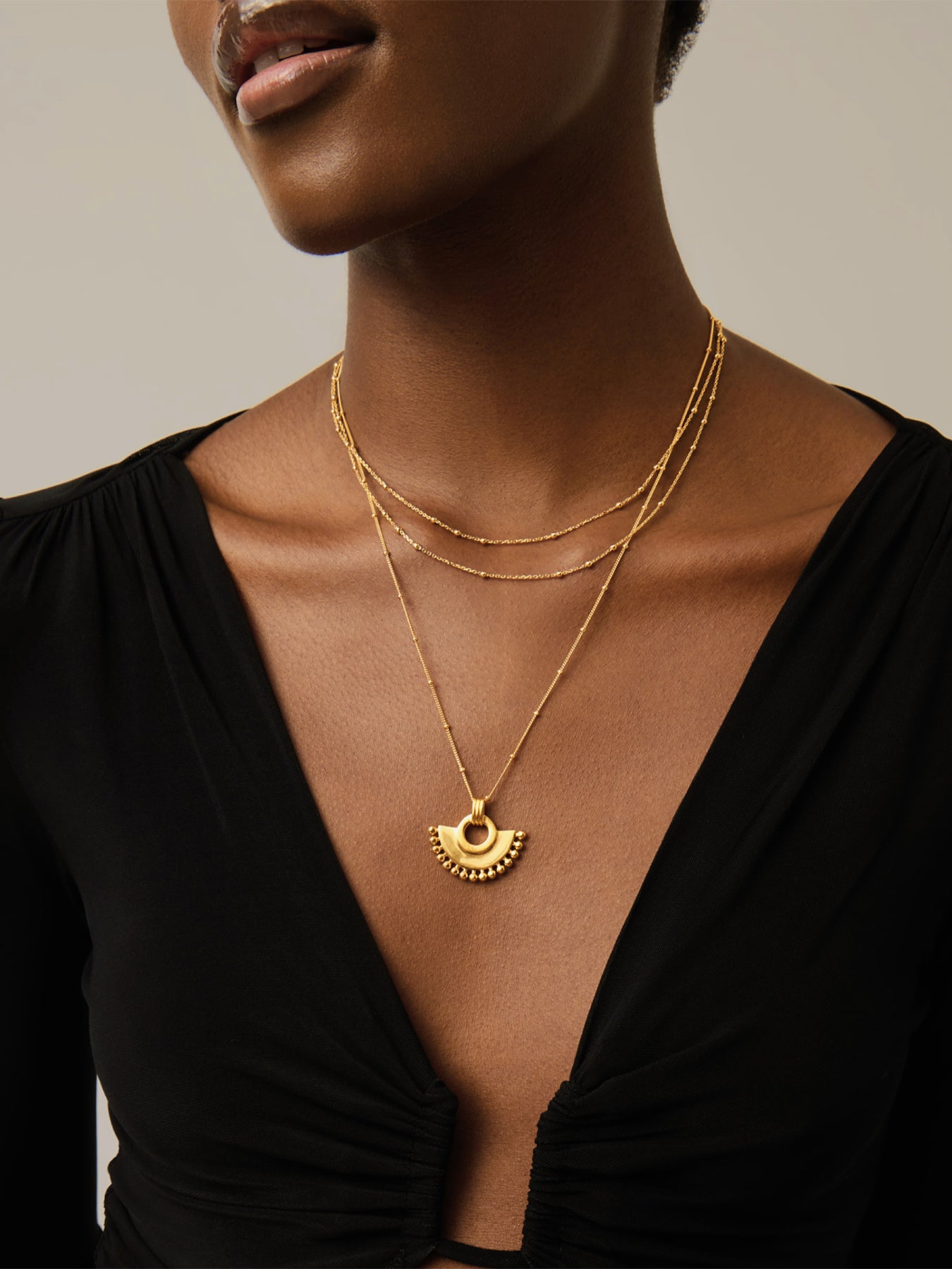 Zenyu Fan Pendant Necklace Gold