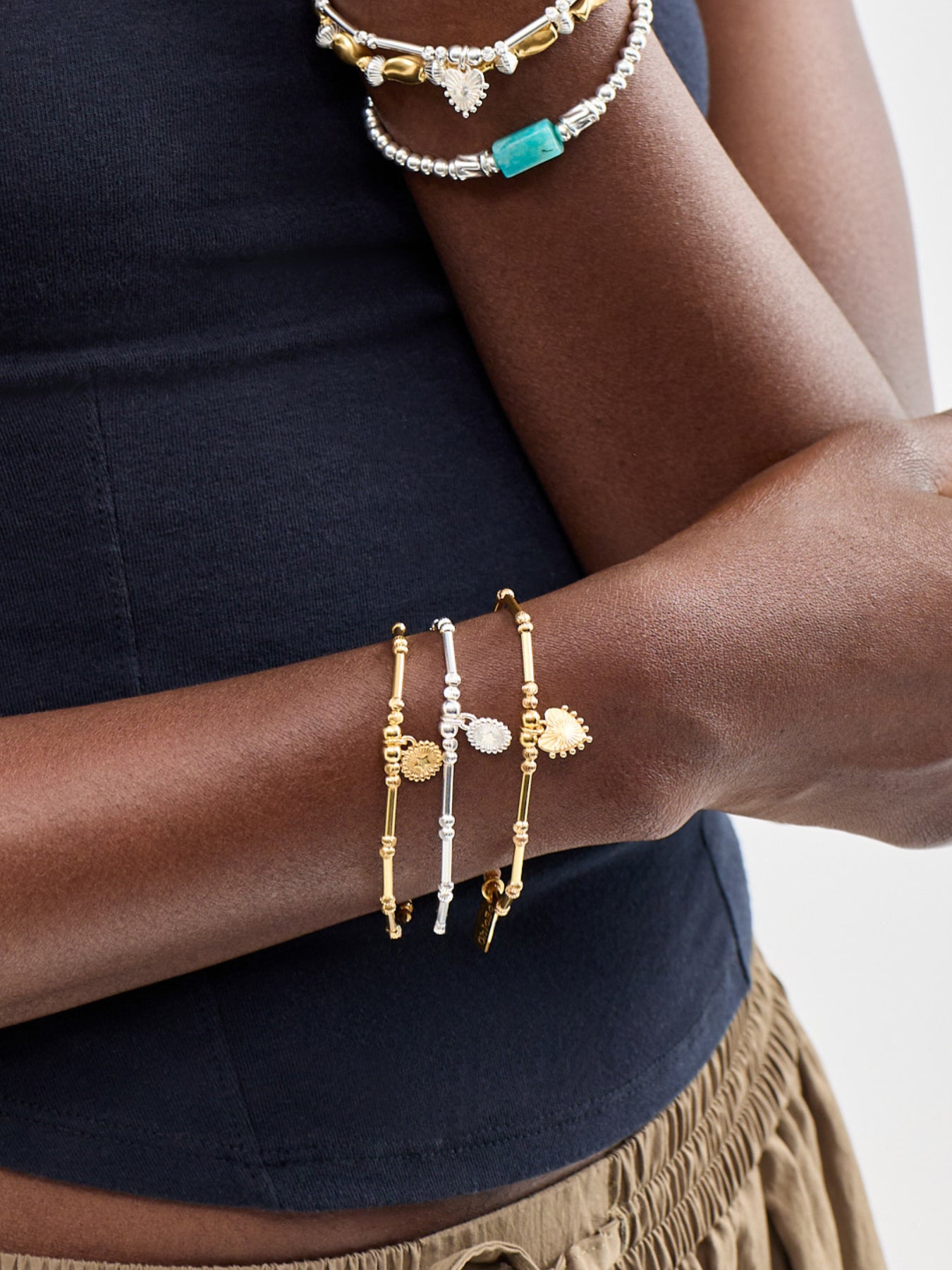 Dainty Moon Cut Sparkle Glowing Beauty Bracelet Gold