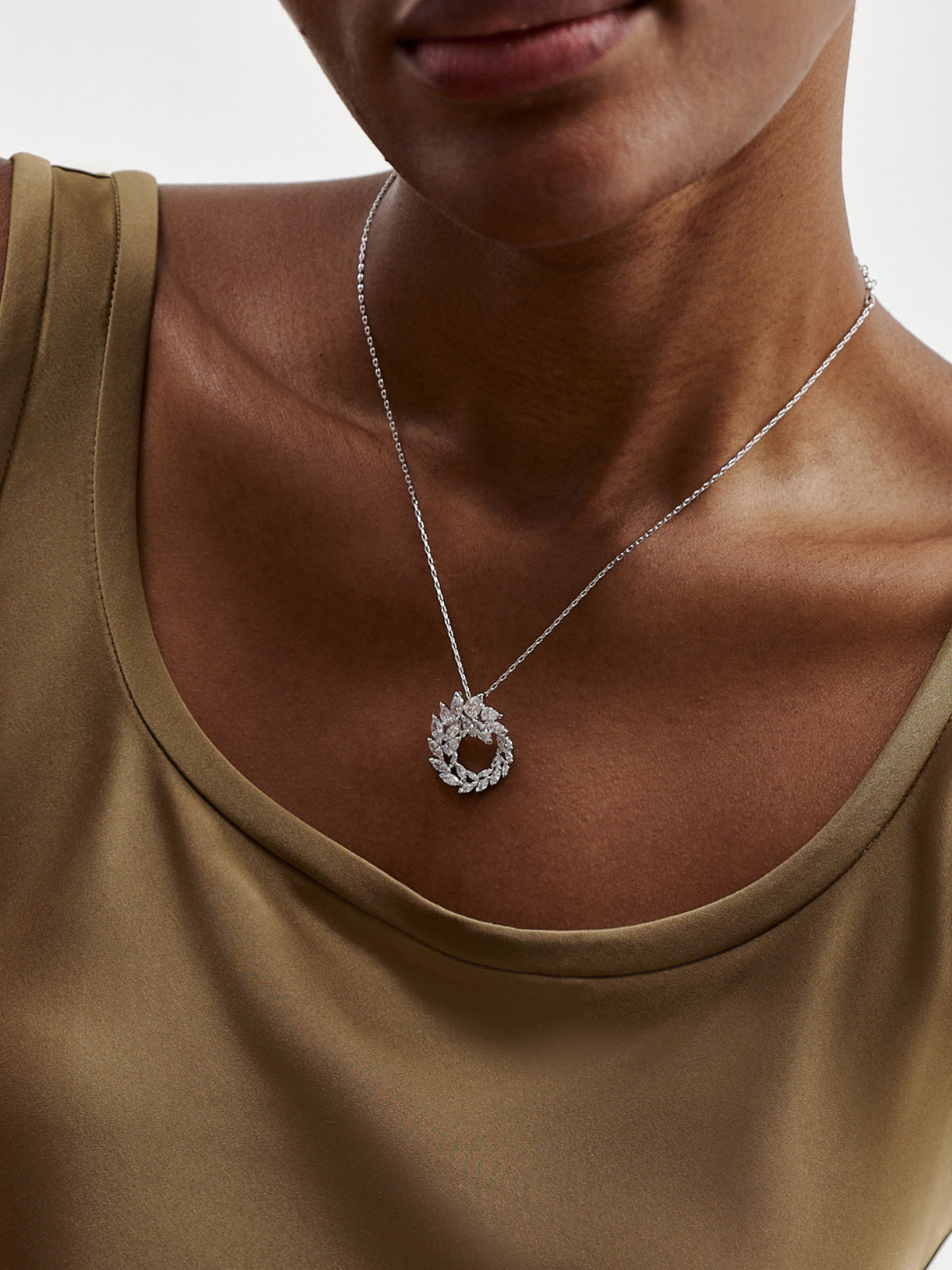 Mesmera Circular Pendant Necklace Silver