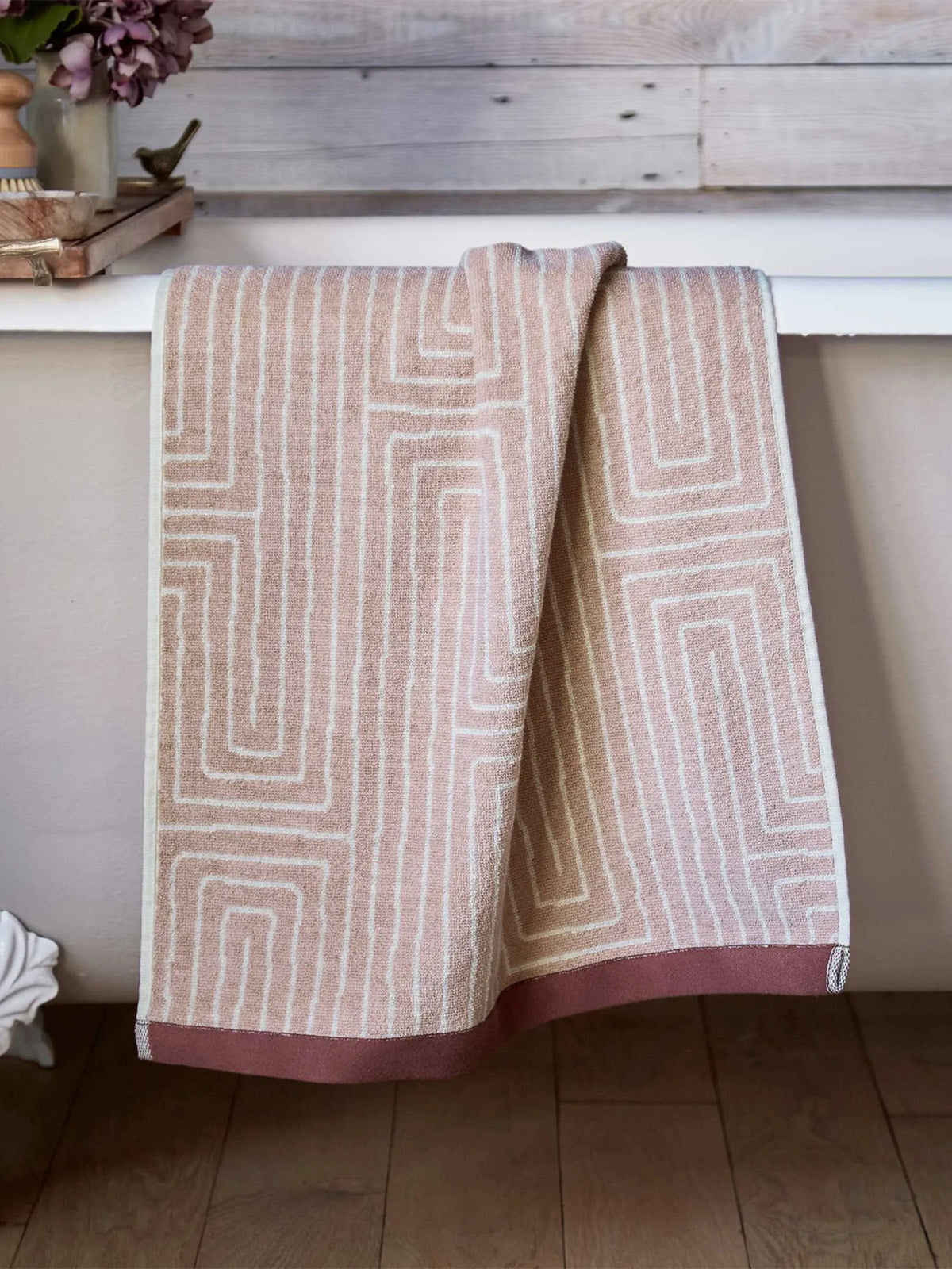 Pia Bath Sheet Dusky Pink