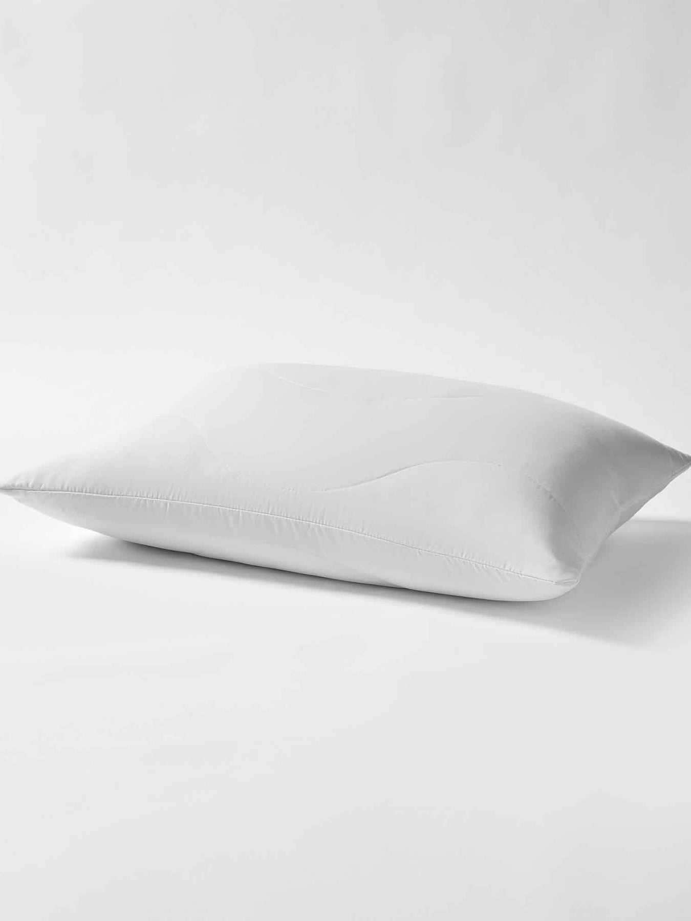 The Fine Bedding Company Spundown Pillow Protector