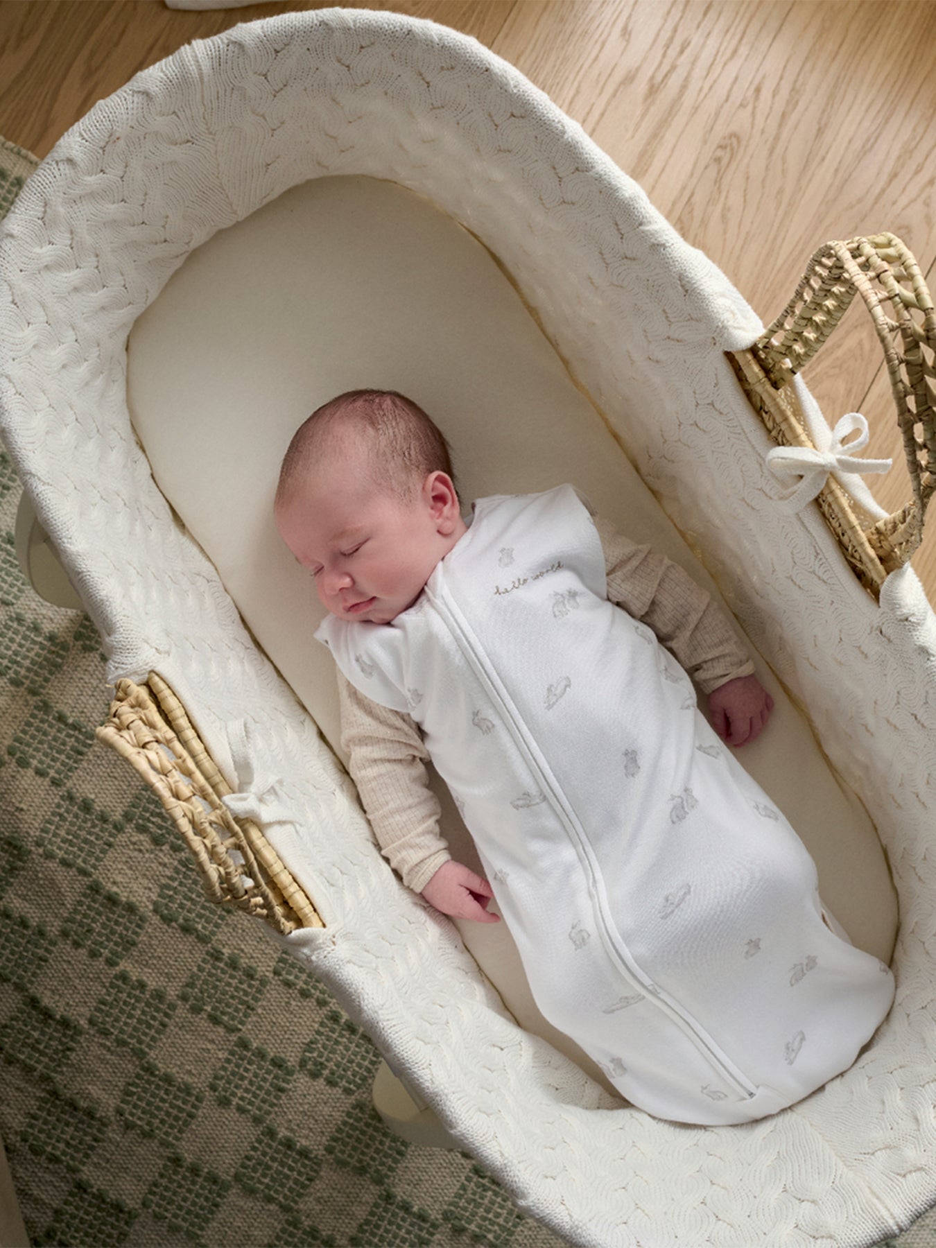 Newborn Bamboo-Blend 1.0 Tog Swaddle Bunny White