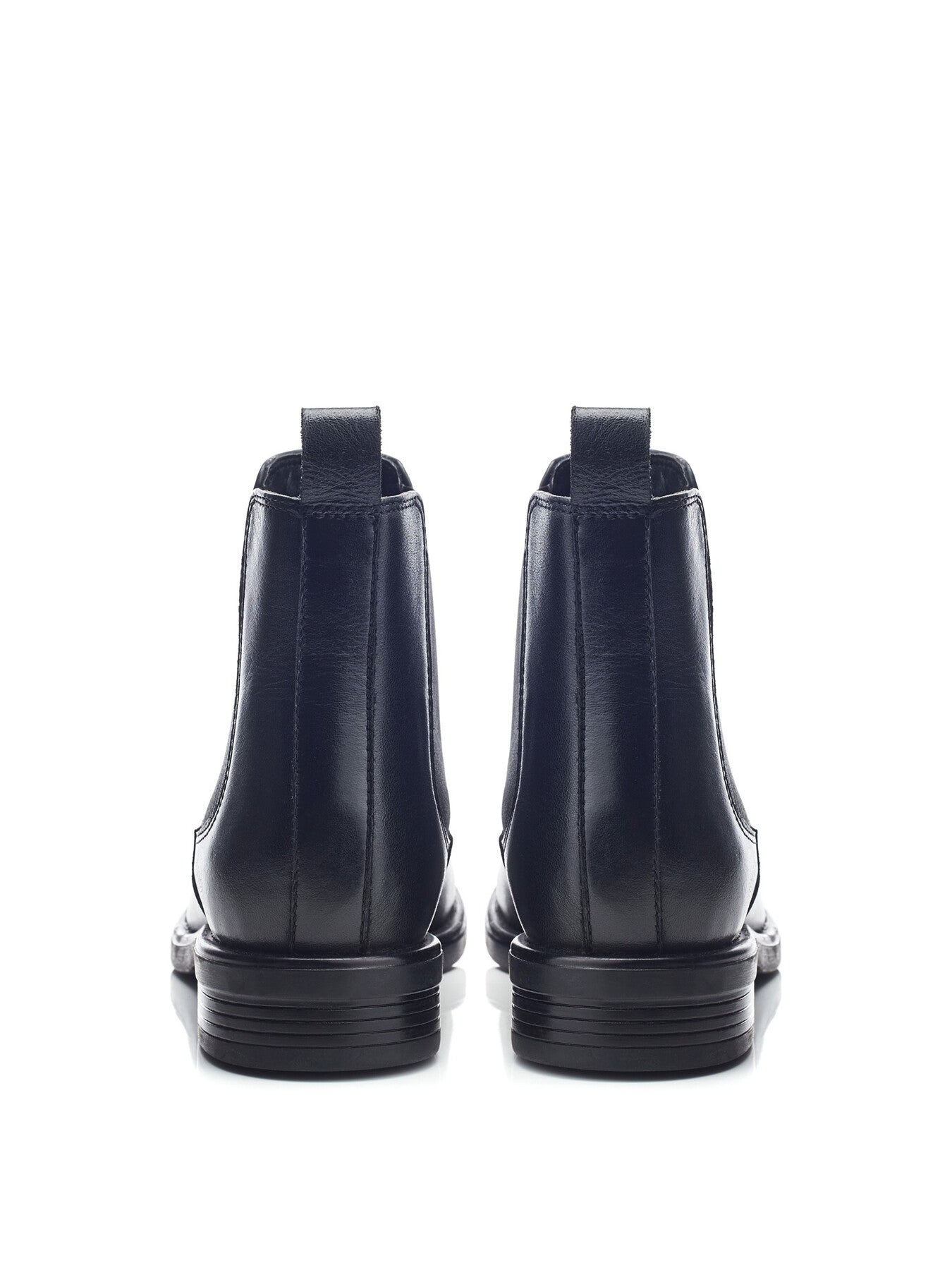 B.Dobby Leather Boots