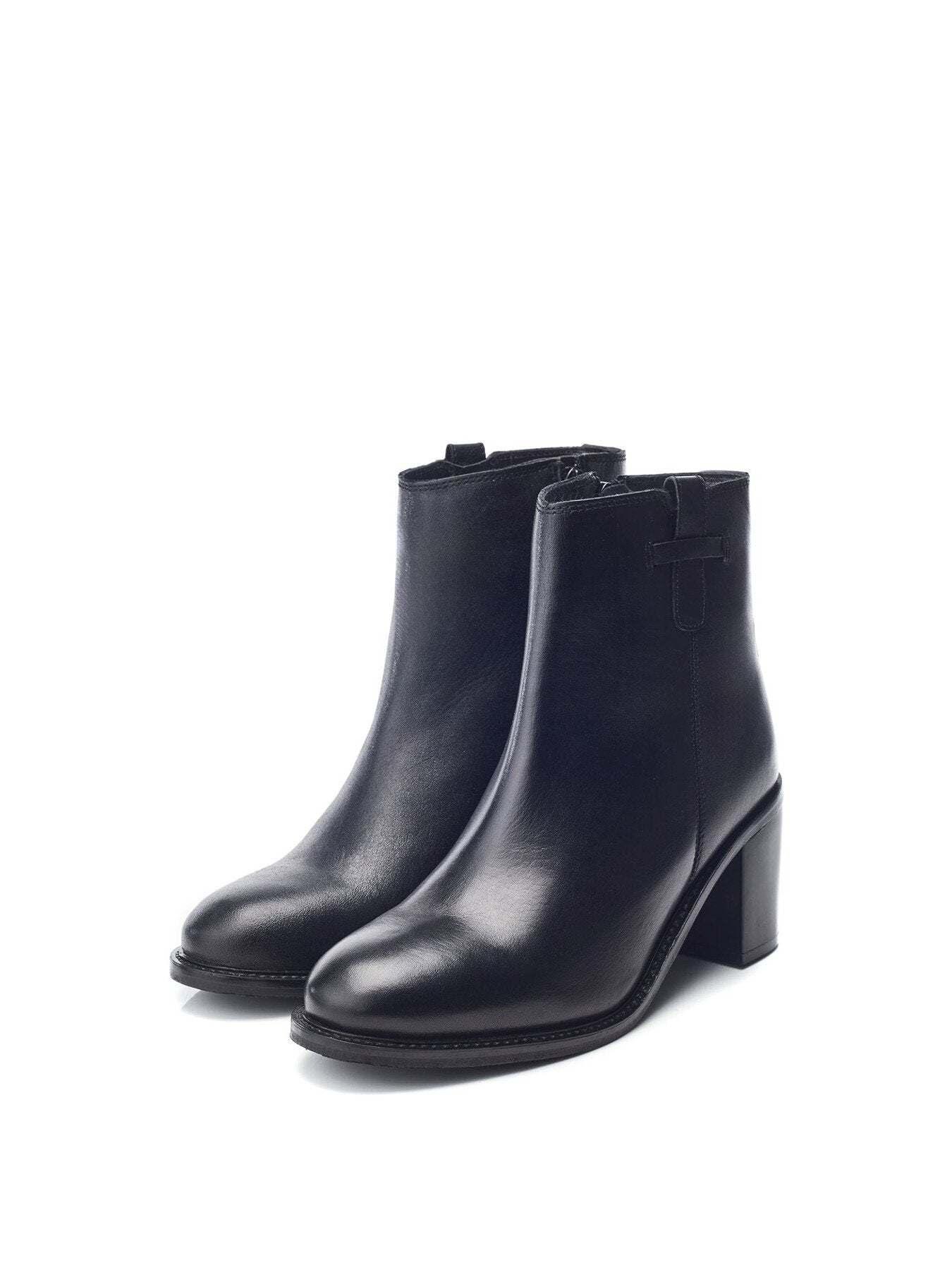 B.Hermoine Leather Boots