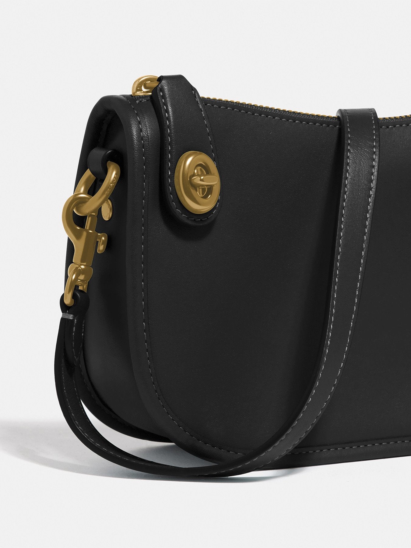 Coach Originals Leather Swinger Bag Black