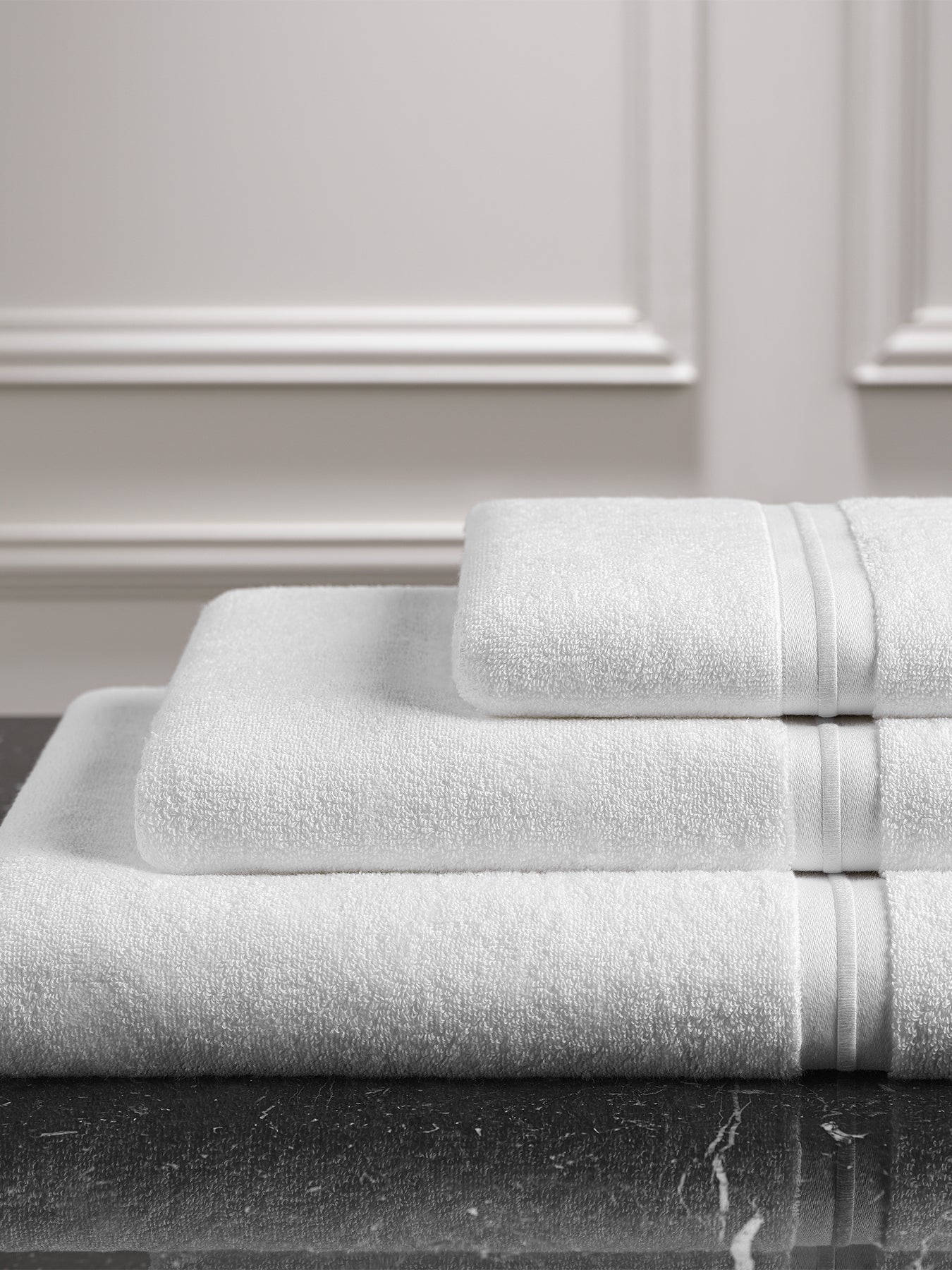 Claygate Bath Towel White