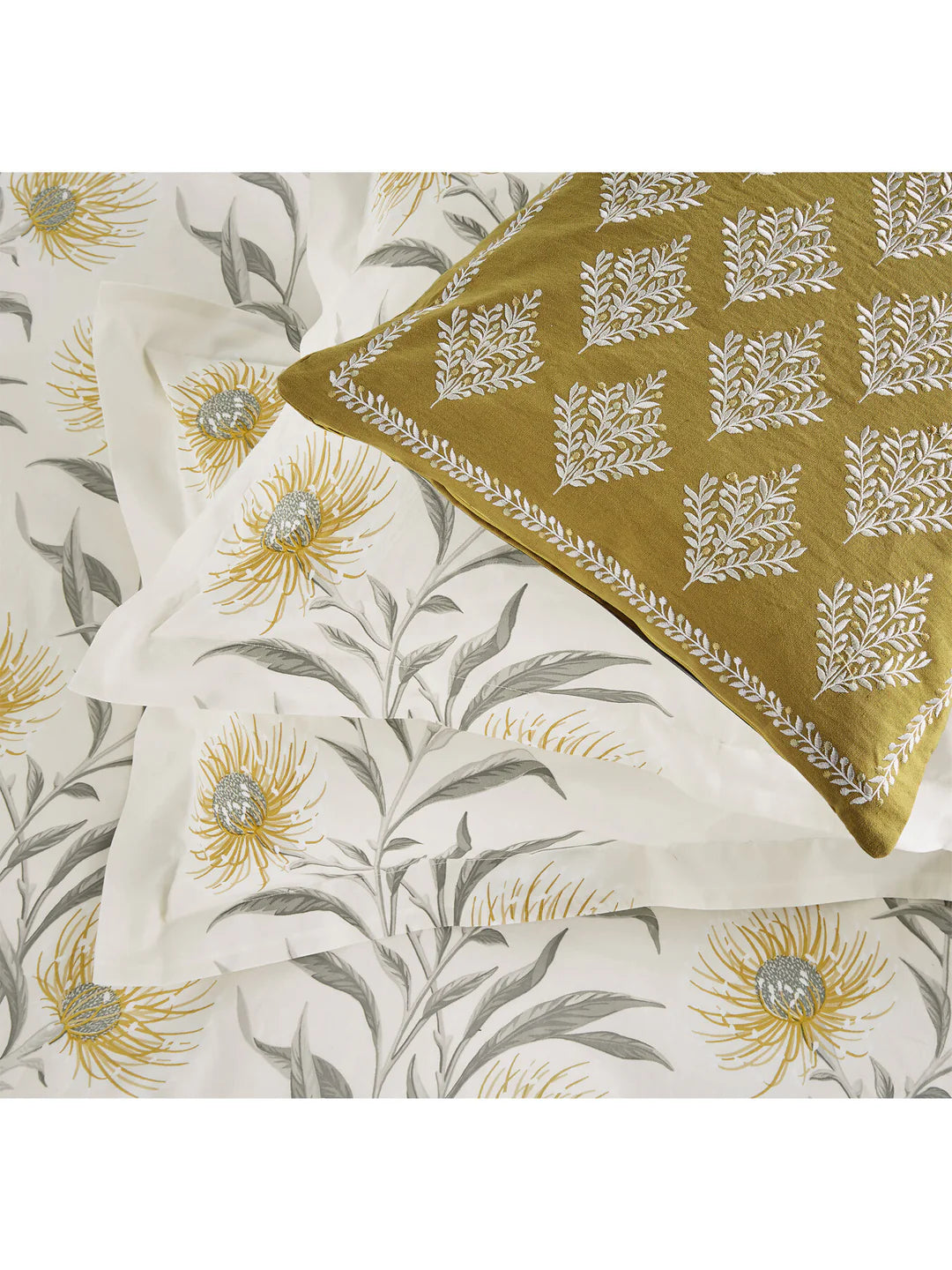 National Trust Catherinae Collection with Matching Pillowcase