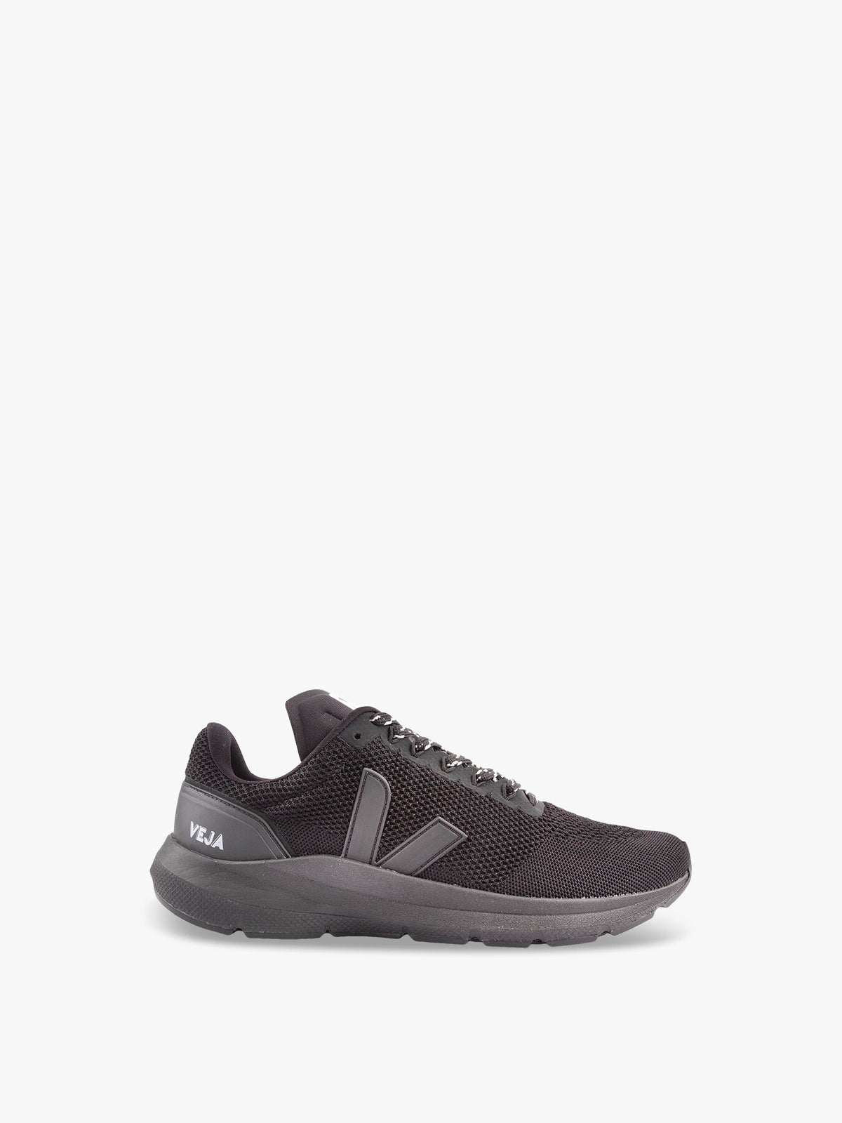 VEJA Marlin Trainers