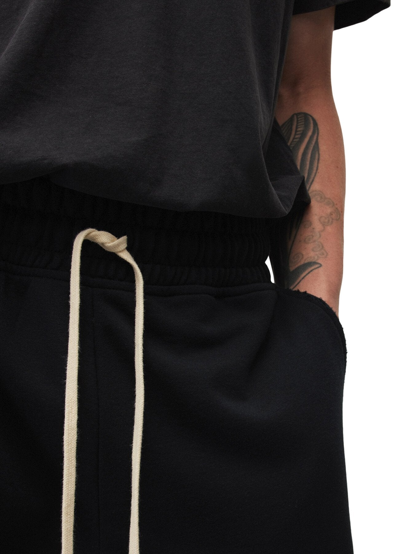 HELIX SWEATSHORT