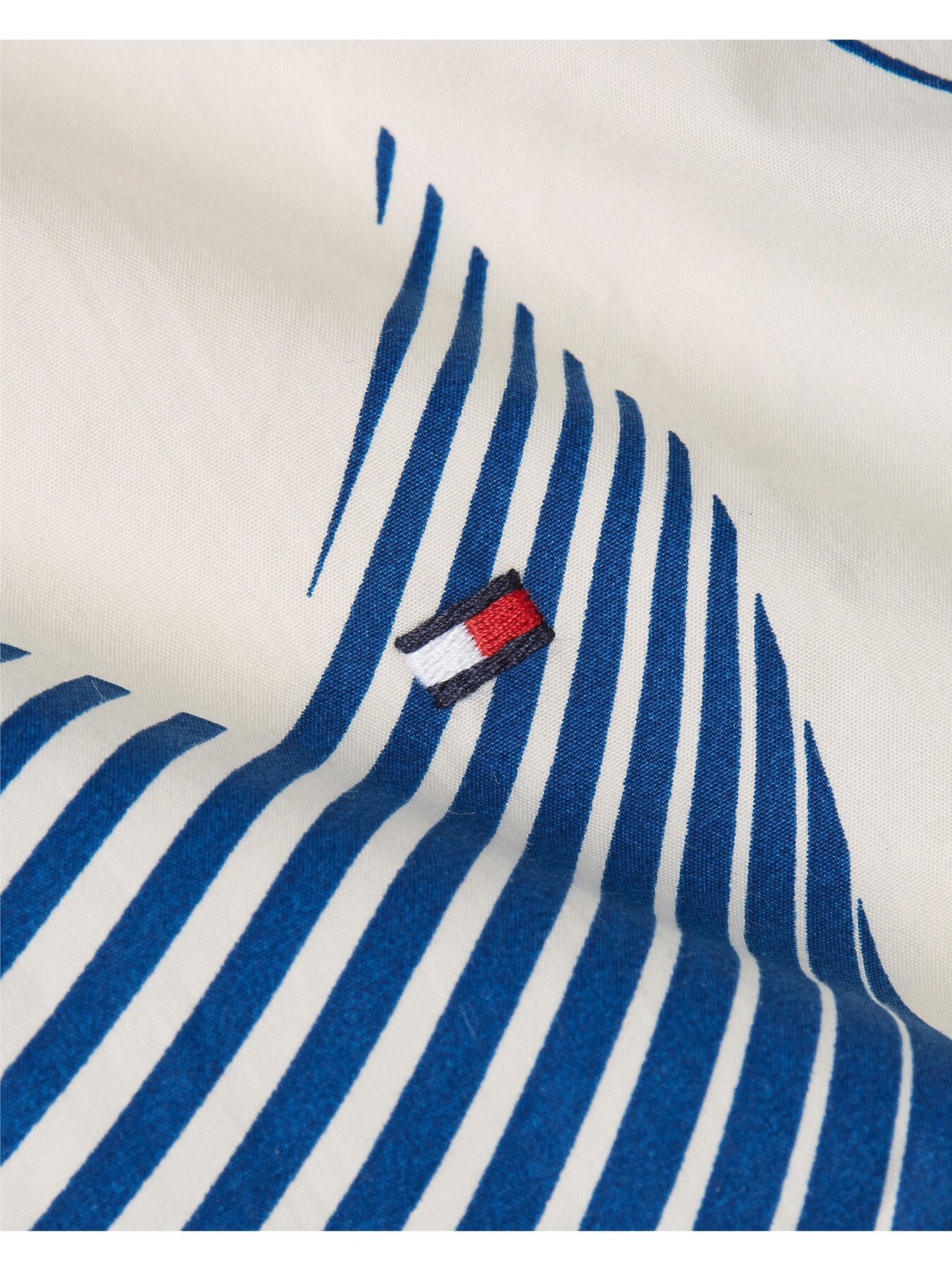 Motion Star Print Short Sleeve Regular