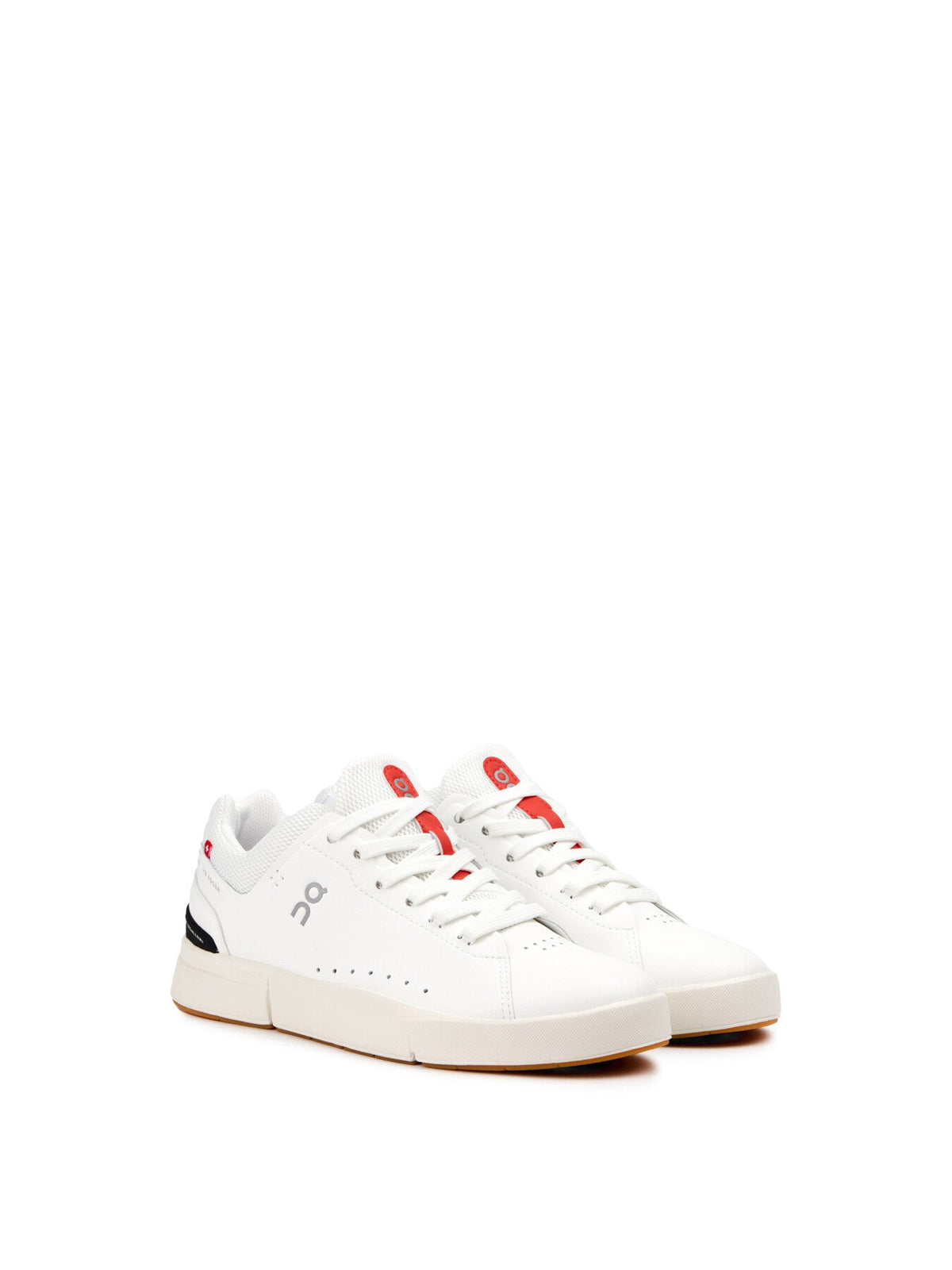 ON The Roger Advantage 2 Trainers