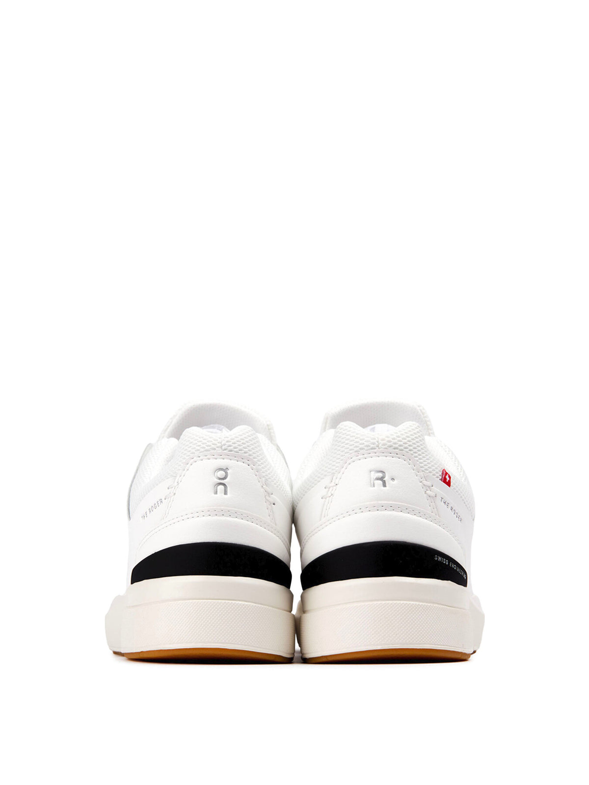 ON The Roger Advantage 2 Trainers