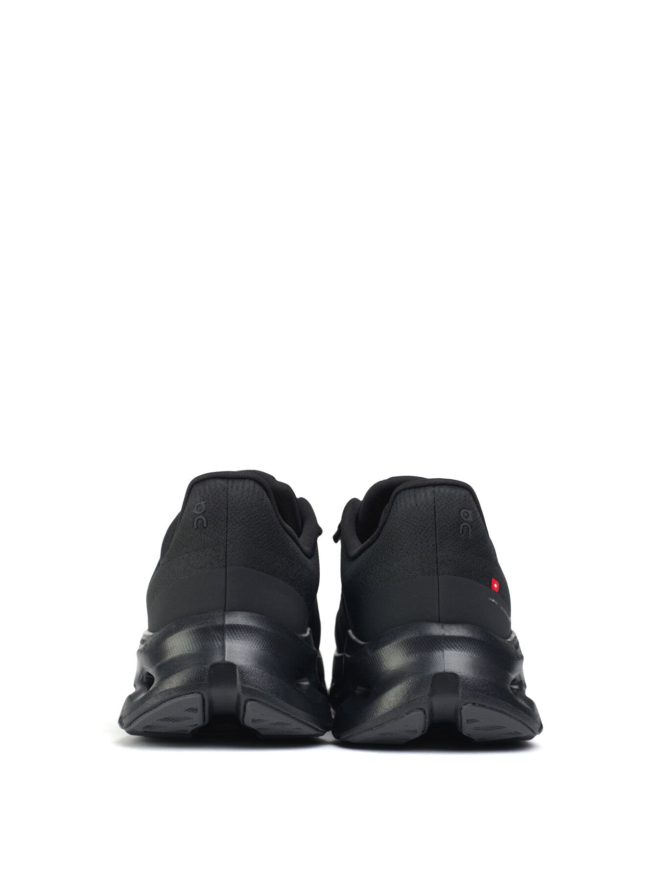 ON Cloud Tilt Trainers