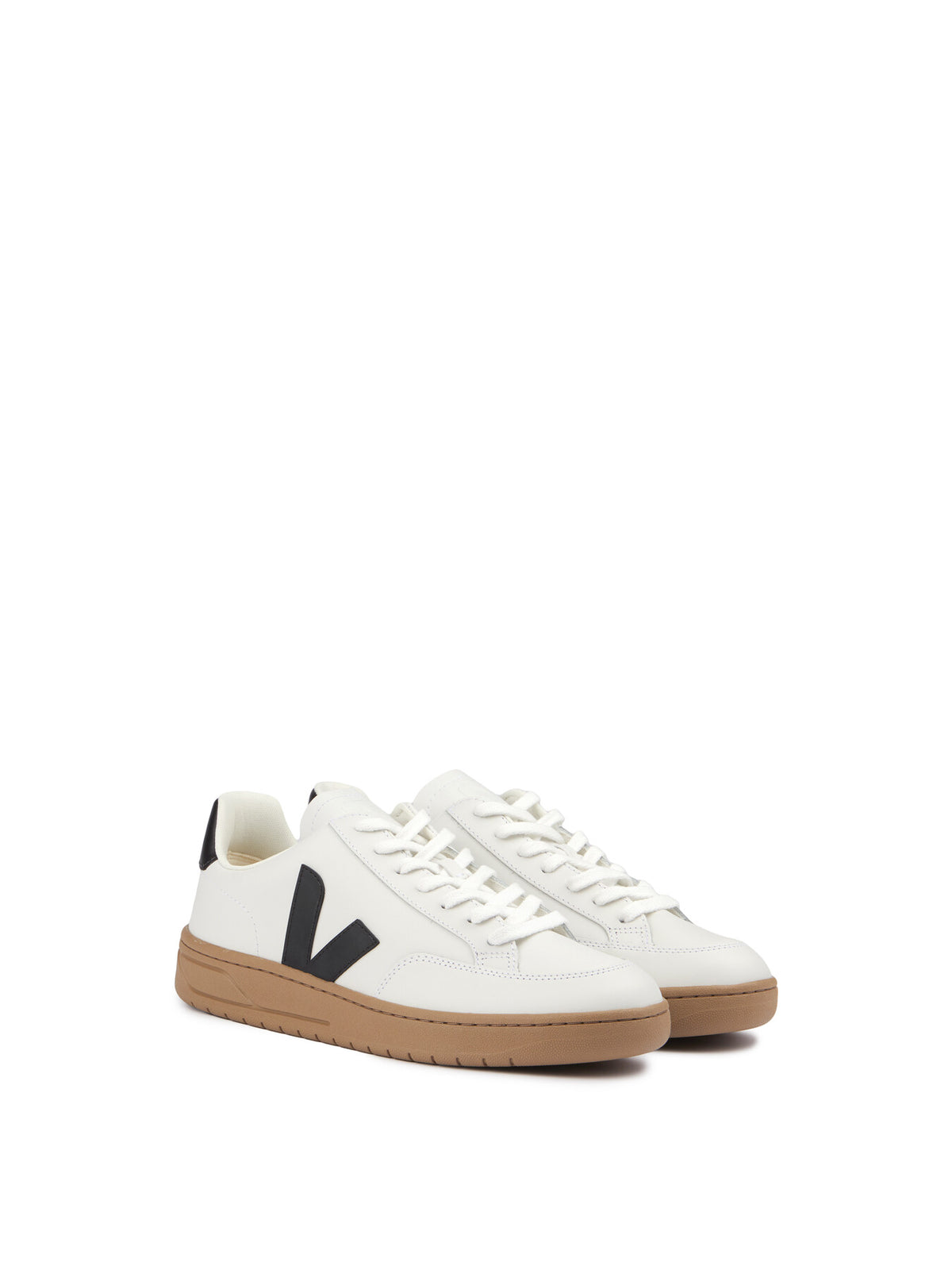 VEJA V-12 Trainers