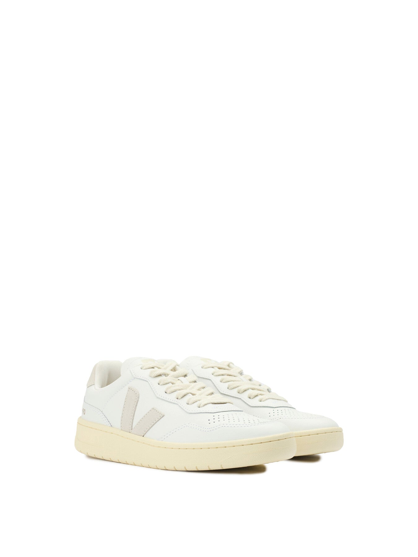 VEJA V-90 Trainers
