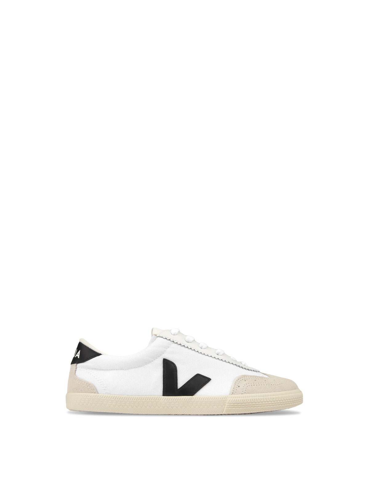 VEJA Volley Trainers