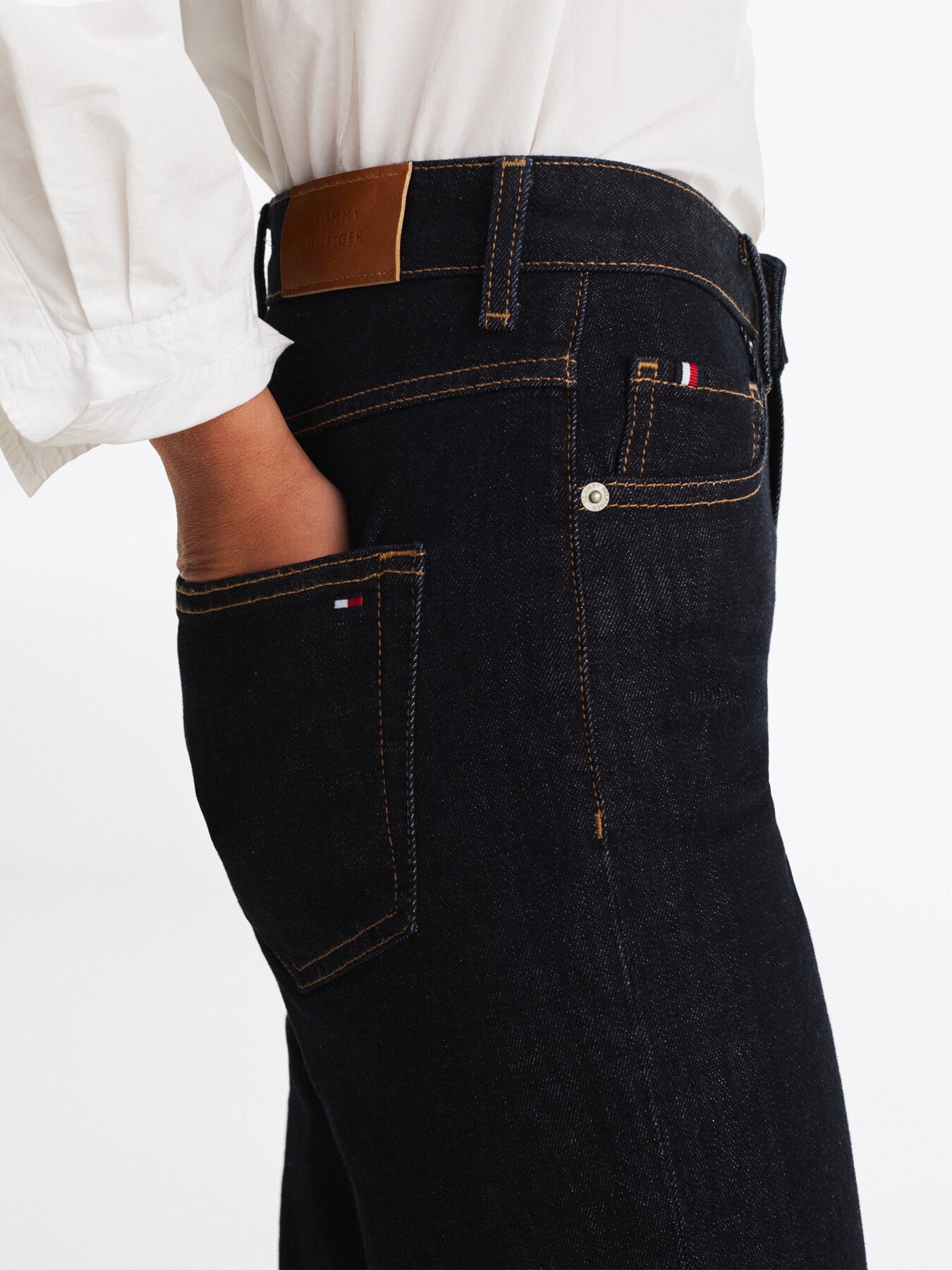 Mid Rise Classic Straight Jeans