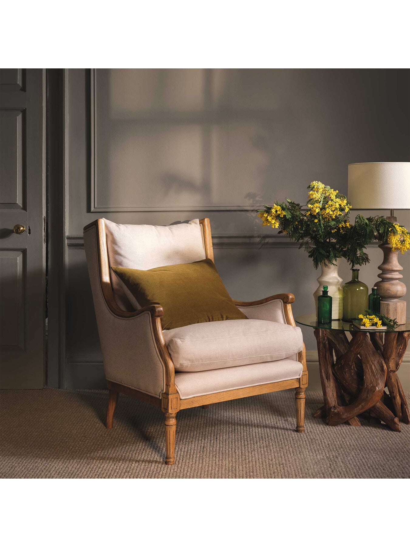 Whinfell Round Lamp Table