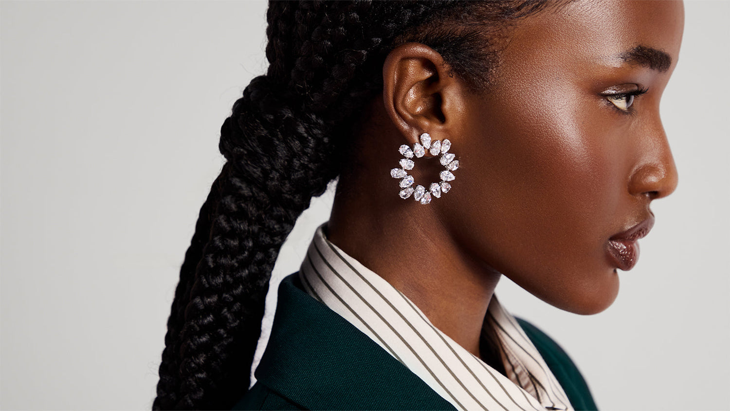 Festive Makeup to Shine This Season