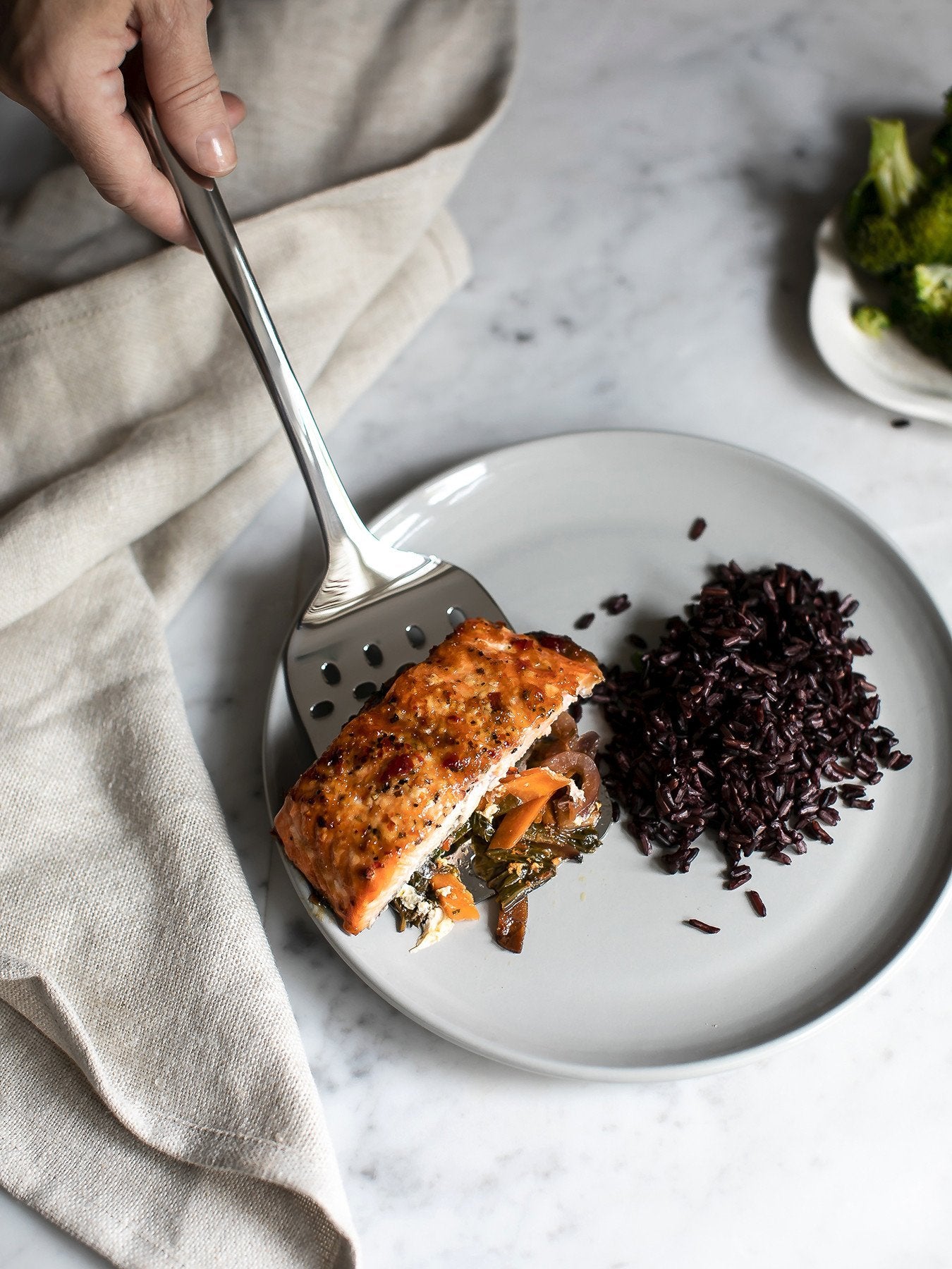 Large Signature Slotted Turner