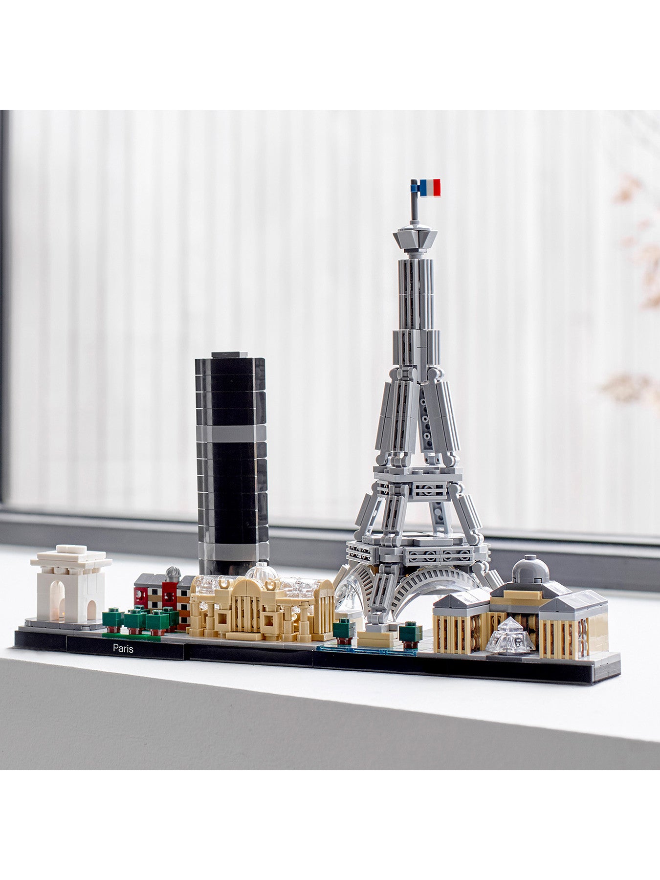 Architecture Paris Skyline Set 21044