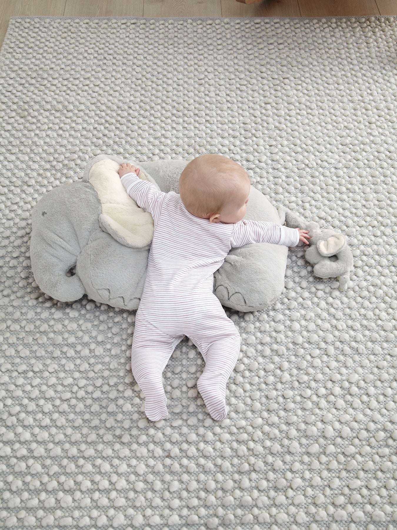 Tummy Time Snugglerug Elephant
