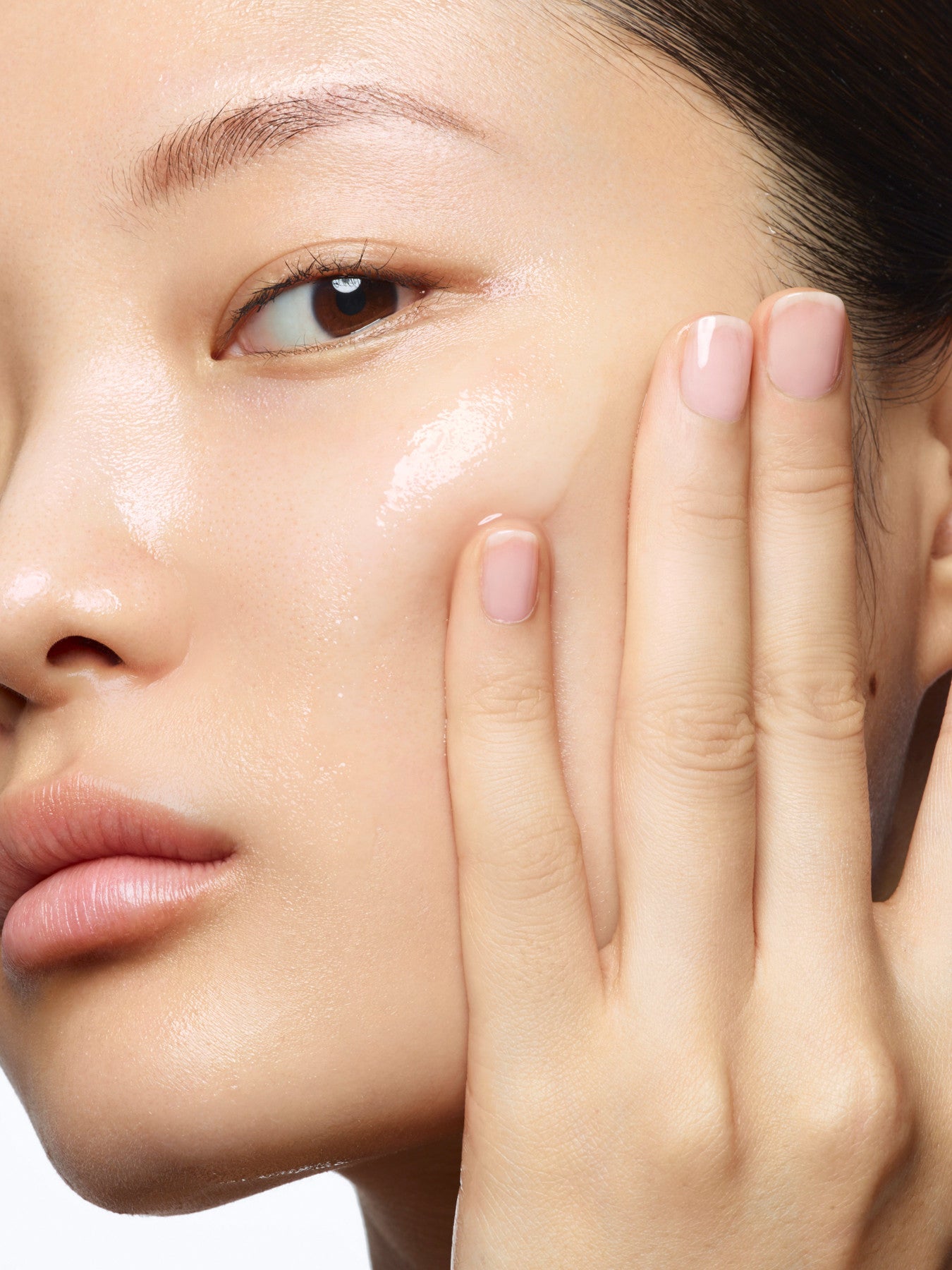 Pure Shots Hydra Bounce Essence-In-Lotion