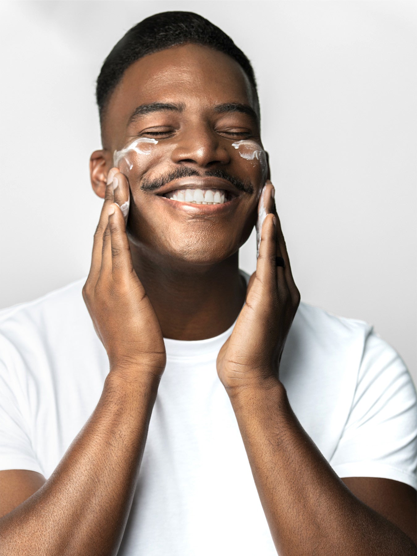 Invisible Physical Defense SPF 30