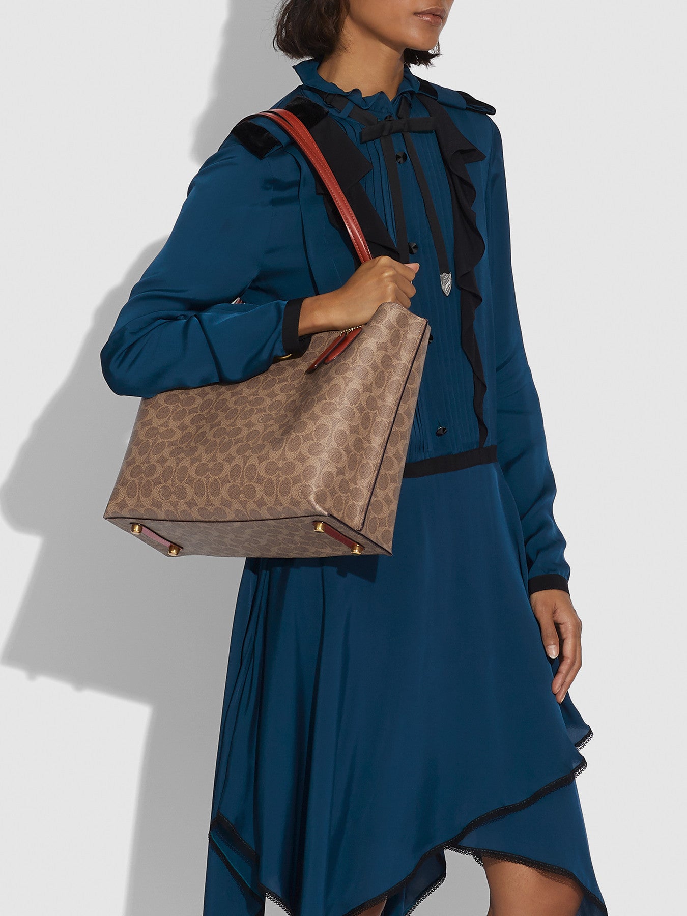 Willow Tote In Signature Canvas Tan Rust