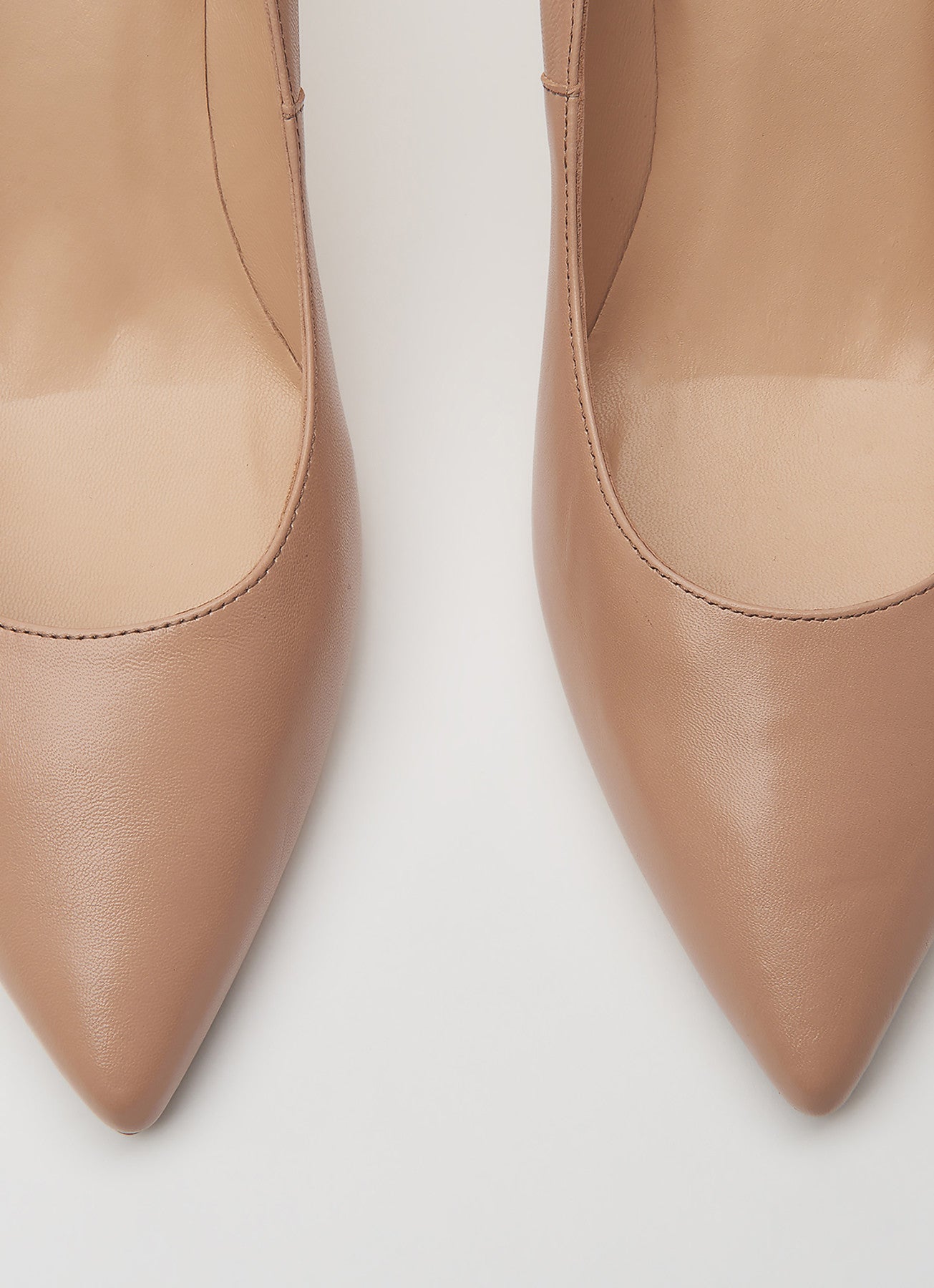 Floret Nappa Leather Closed Courts