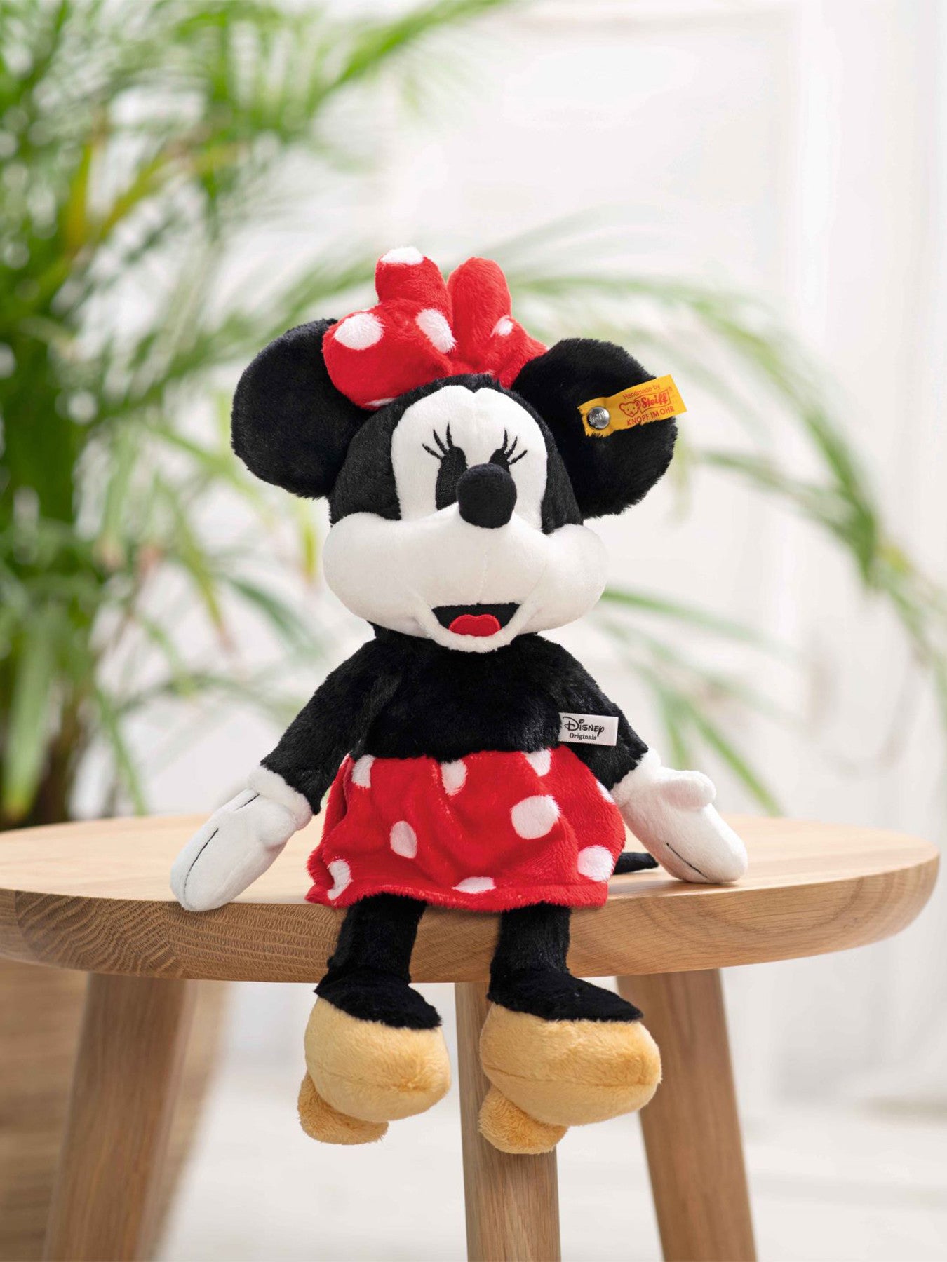 Disney Soft Cuddly Friends Minnie Soft Toy