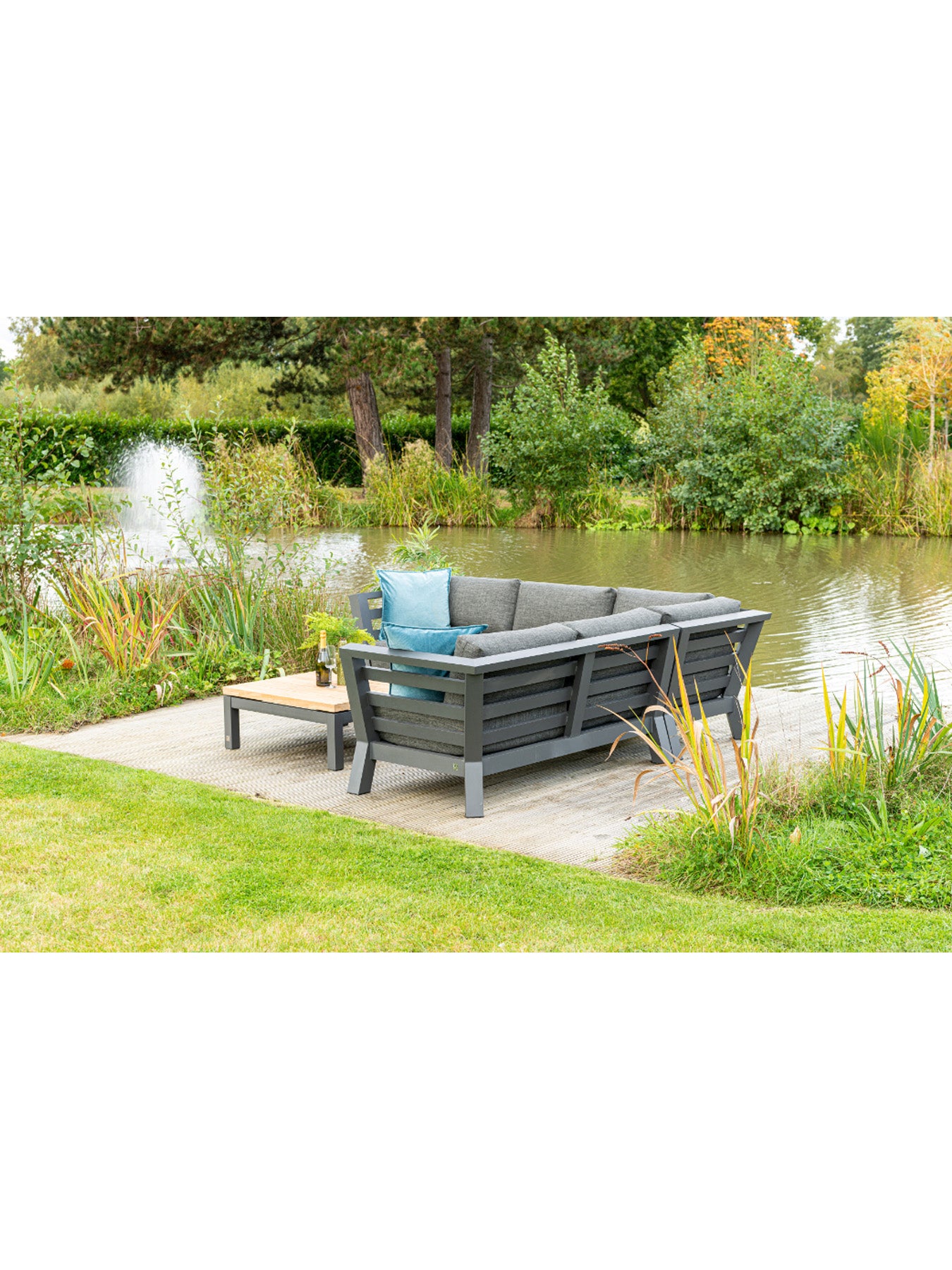 Meteoro Small Corner Lounge Set