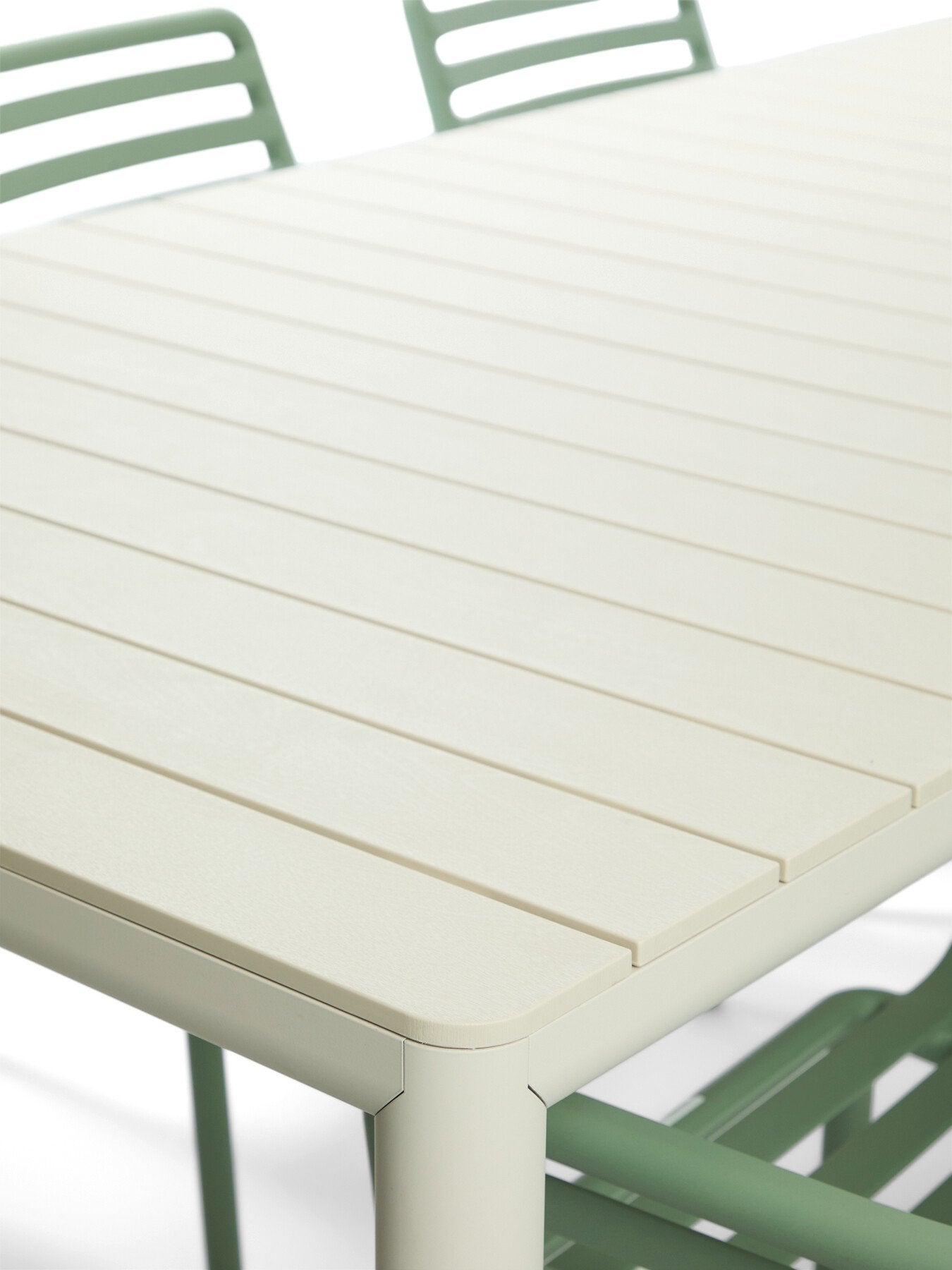 Mint Green Tevere Dining Set with Extendable Table and 6 Dog