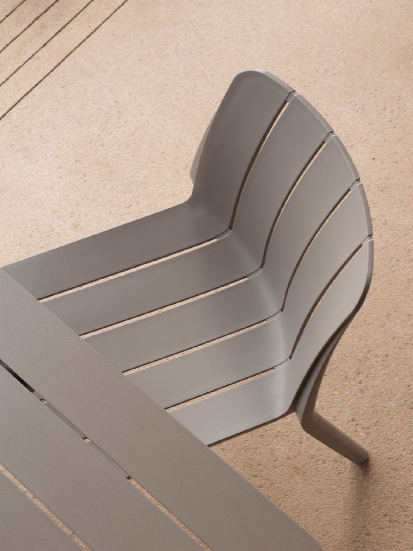 Tevere Extendable Table with 6 Tiberina Bistro Chairs