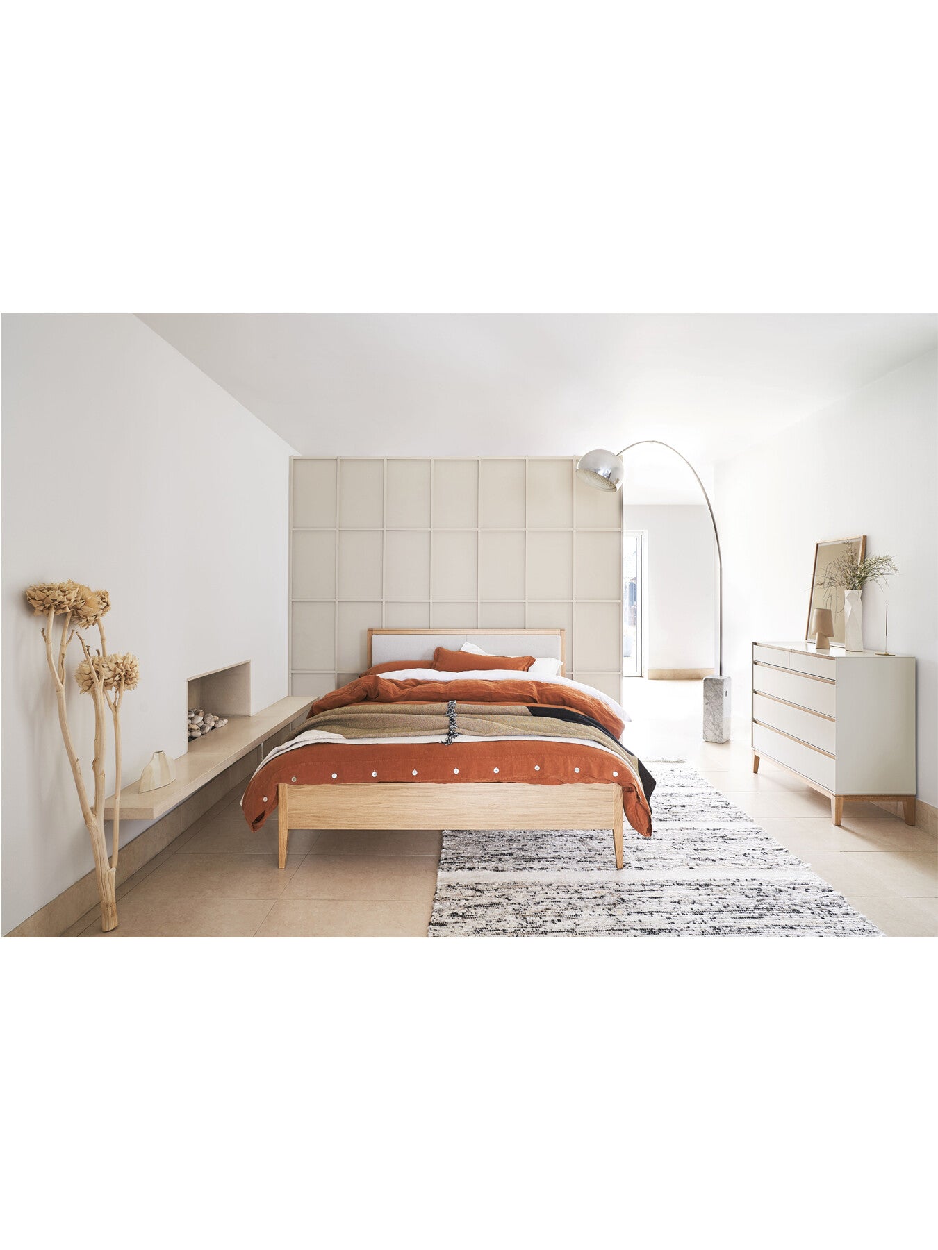 Lars King Bed Cashmere and Oak