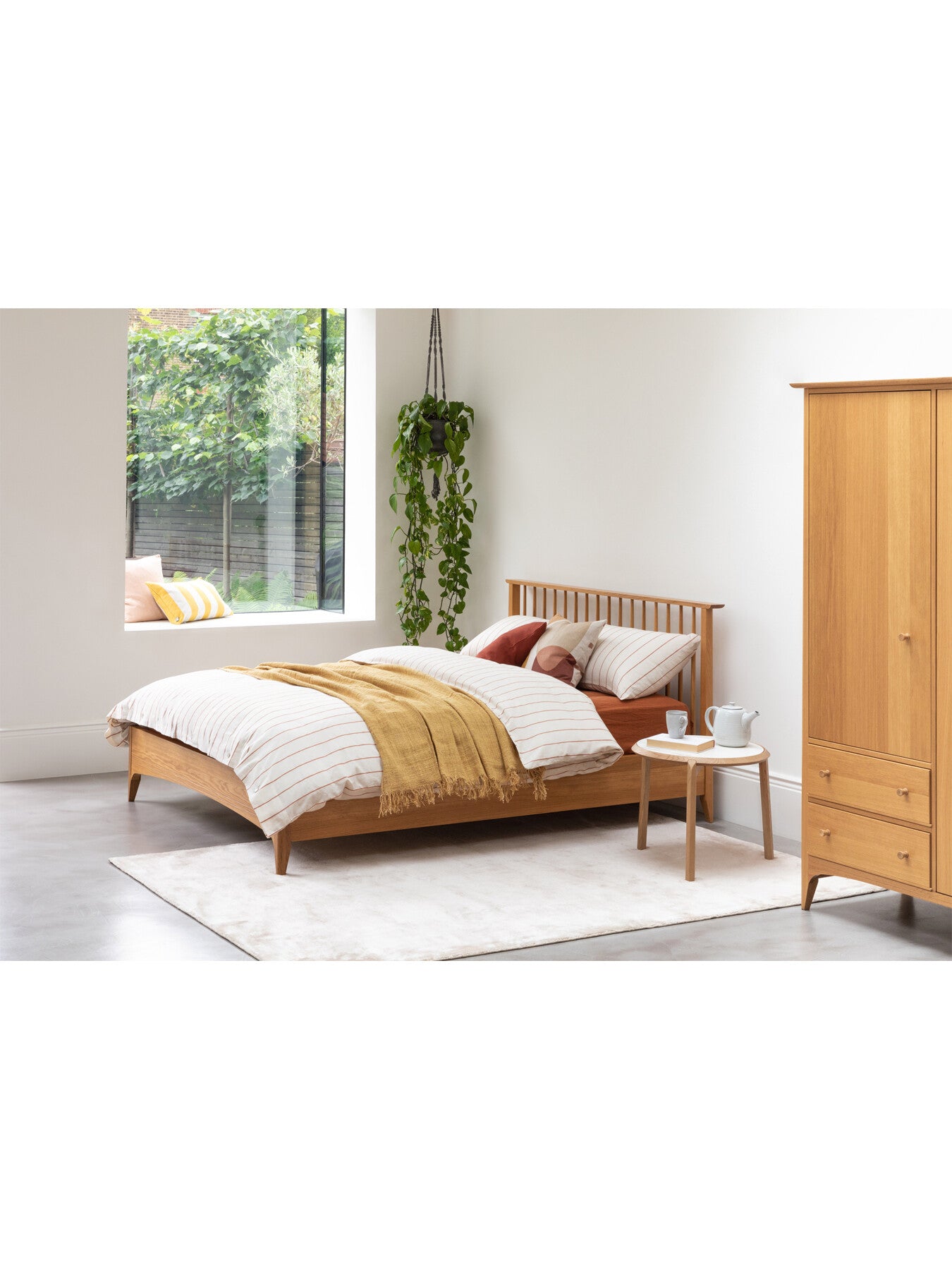 Blythe King Size Bed