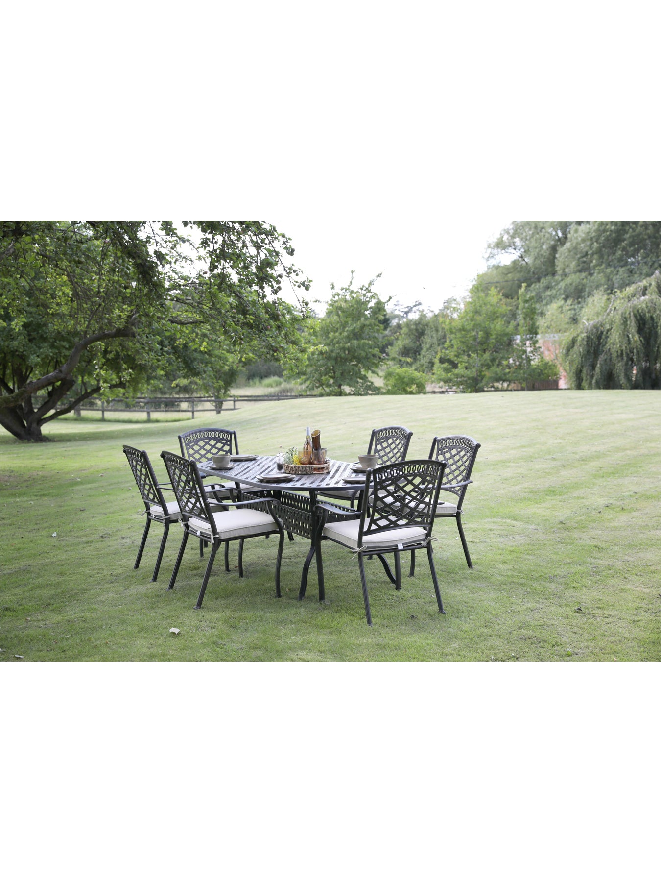 Pescara 6 Seat Oval Table Dining Set with Parasol
