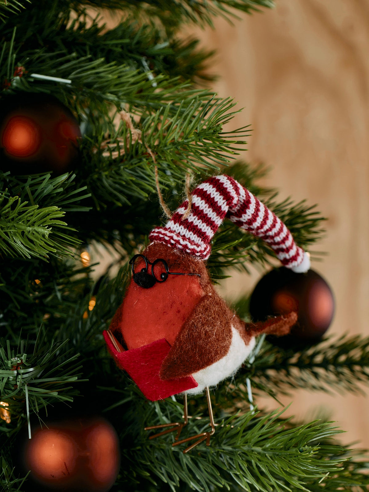 Robin Reading A Book Felt Christmas Tree Decoration - Red