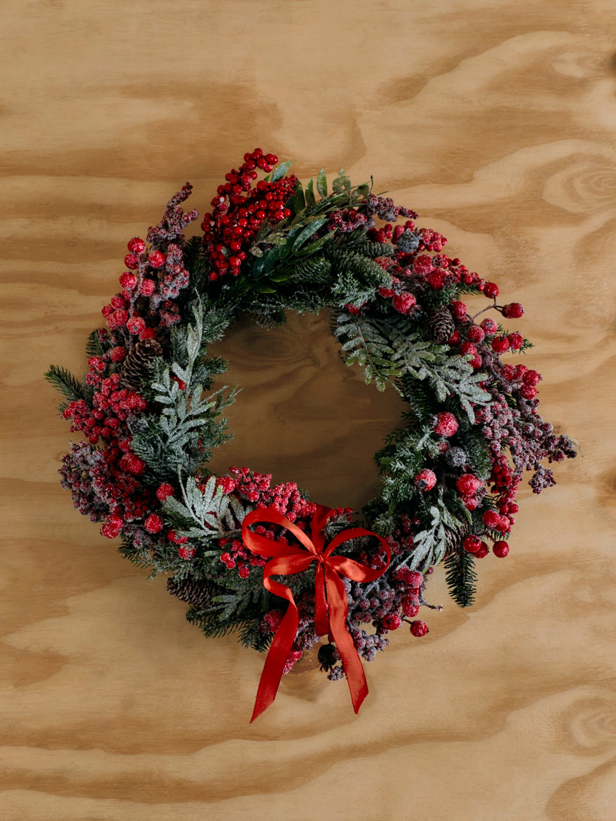 Spruce & Berry Christmas Wreath 54cm