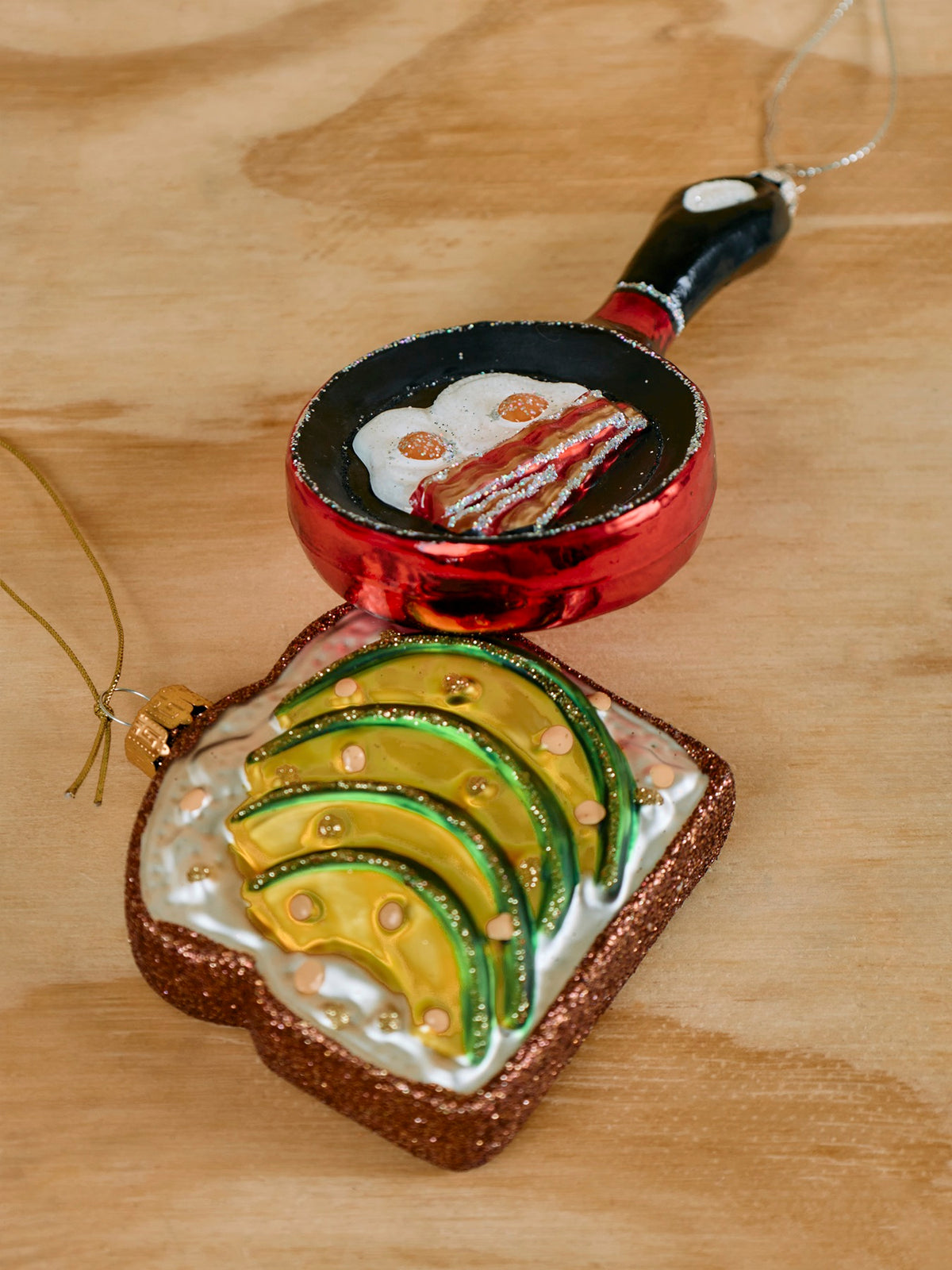 Glass Avocado On Toast Hanging Decoration 8cm - Green