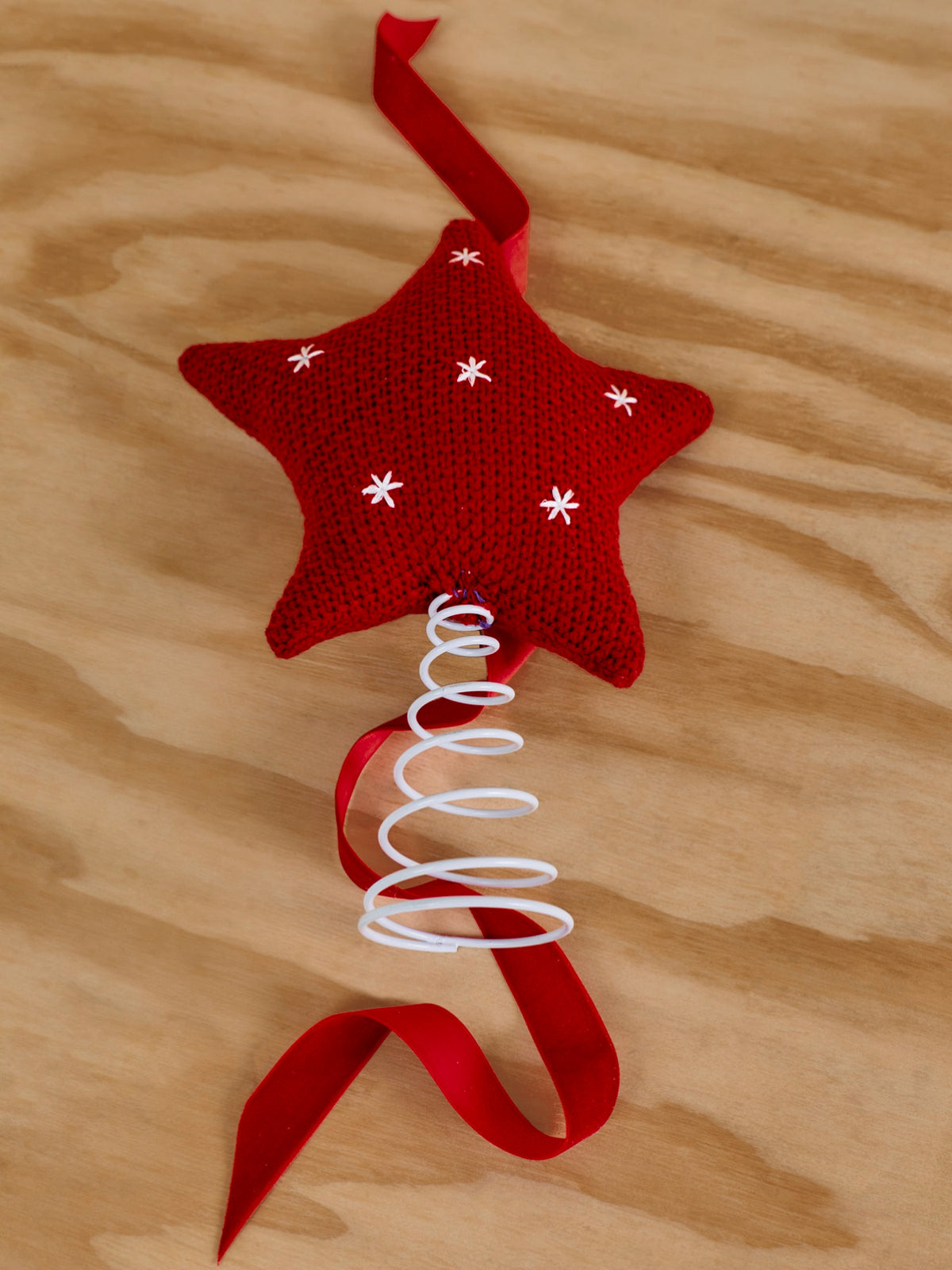 Knitted Star Tree Topper 28cm - Red & White