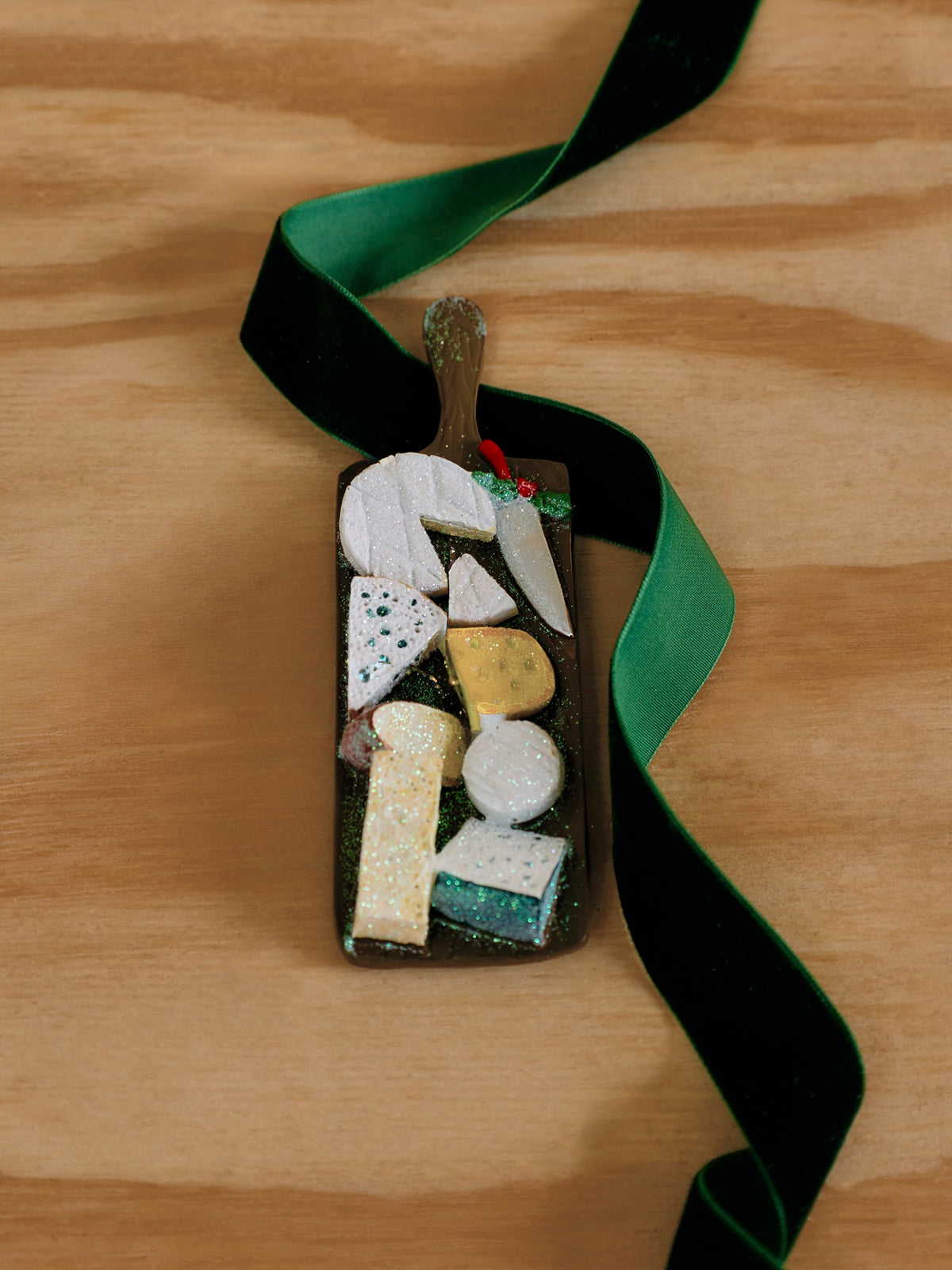 Resin Cheese Board Hanging Decoration 14cm - Multi