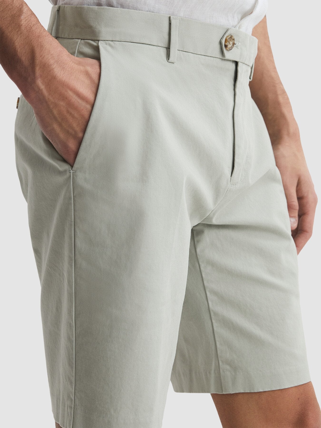 Wicket Modern Fit Chino Shorts