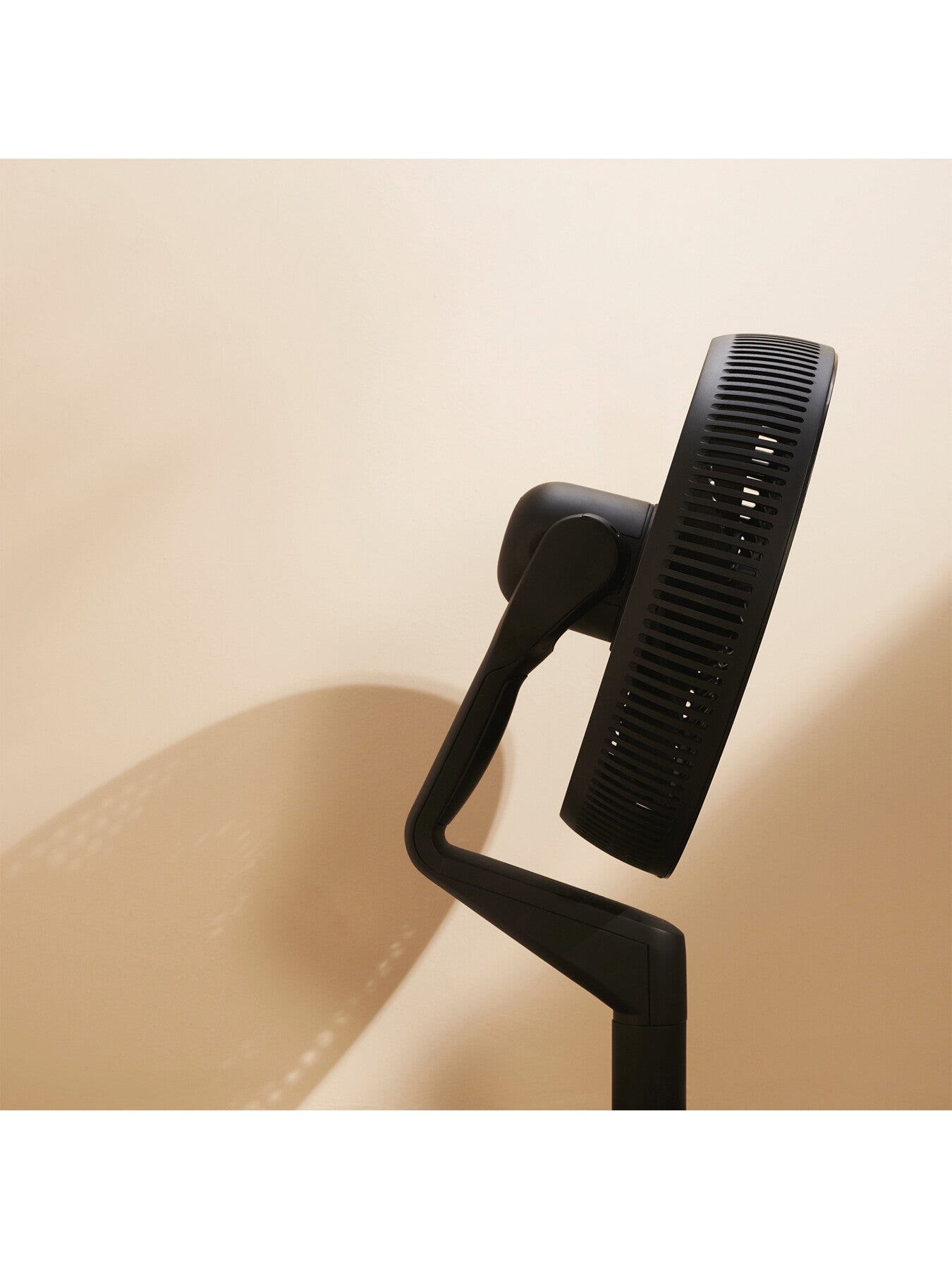 Whisper Flex Ultimate Fan Black and Battery Pack