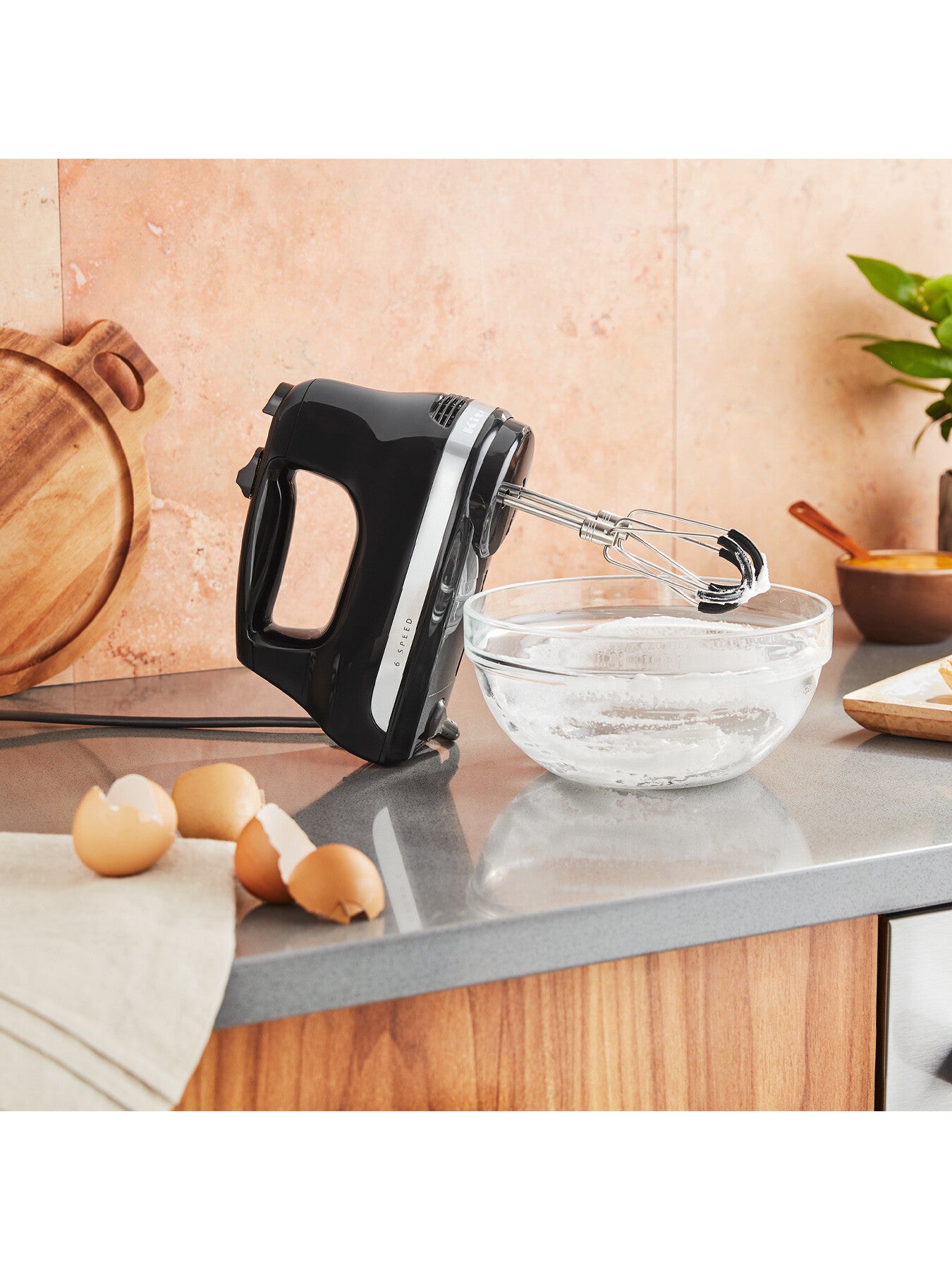 Hand Mixer 6 Speed with Flex Edge Beaters