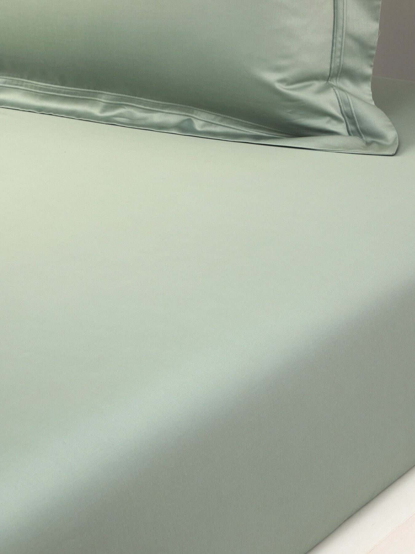 Triomphe Fitted Sheet