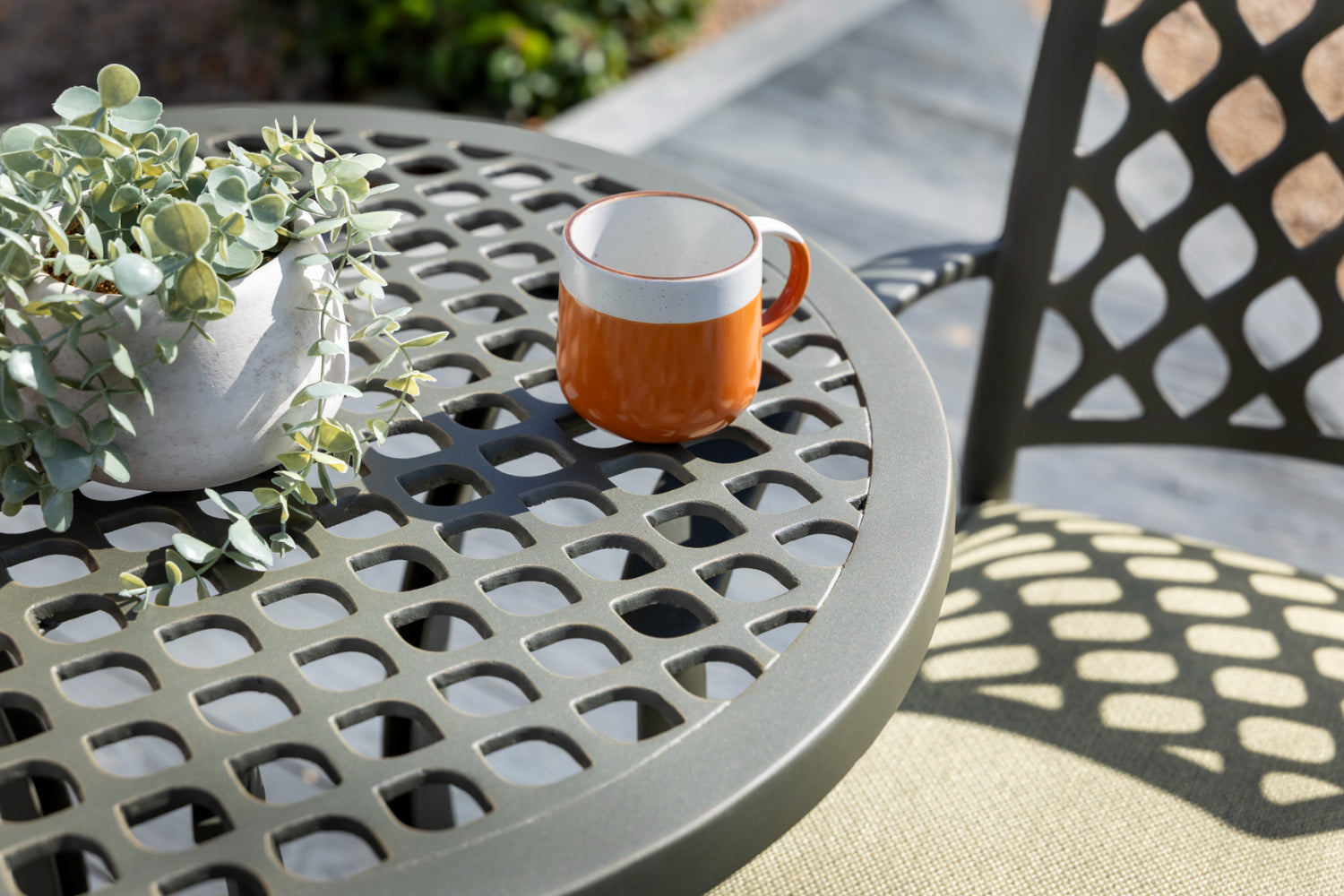 Avebury Bistro Set