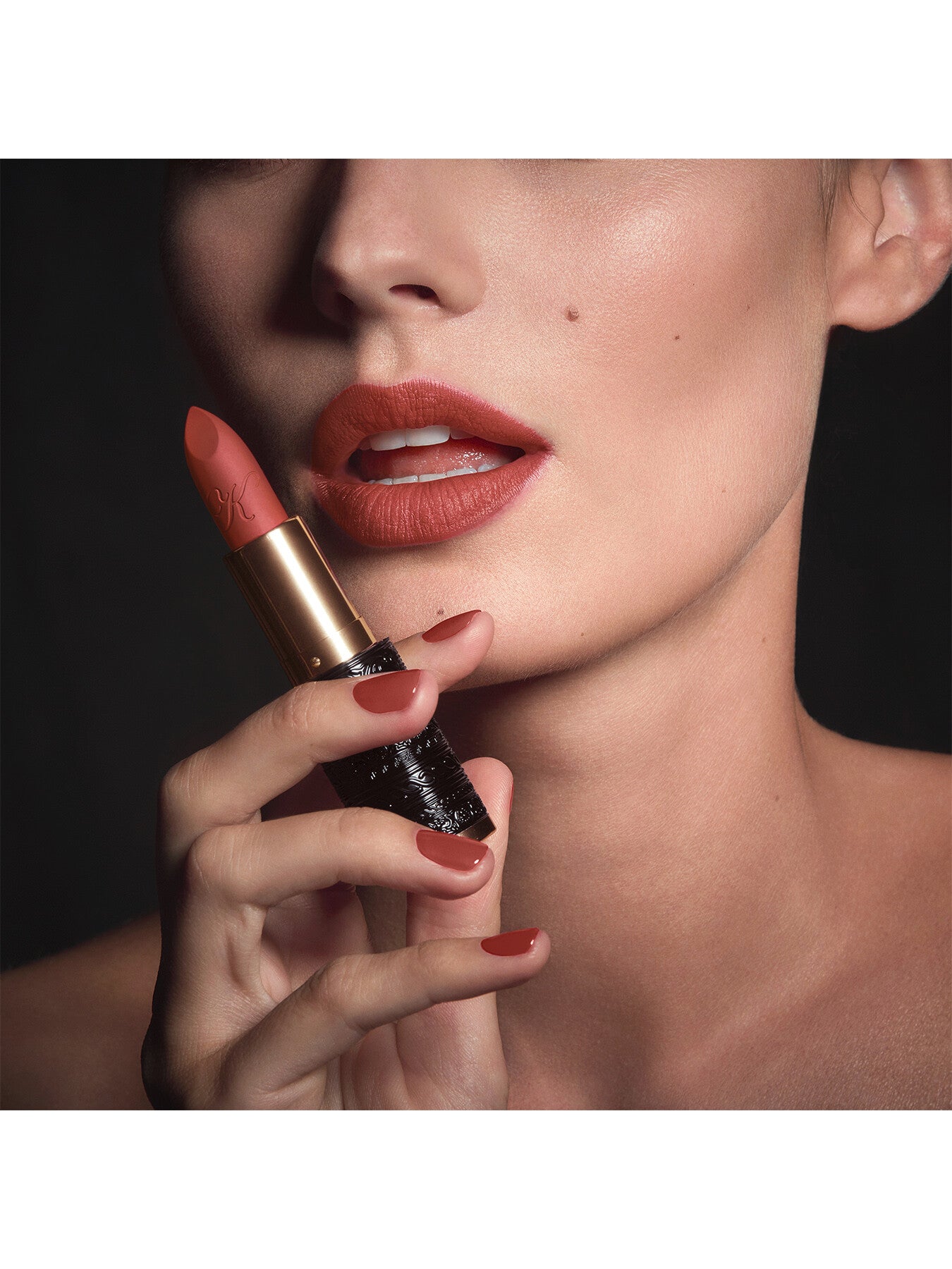 Le Rouge Parfum Matte Lipstick