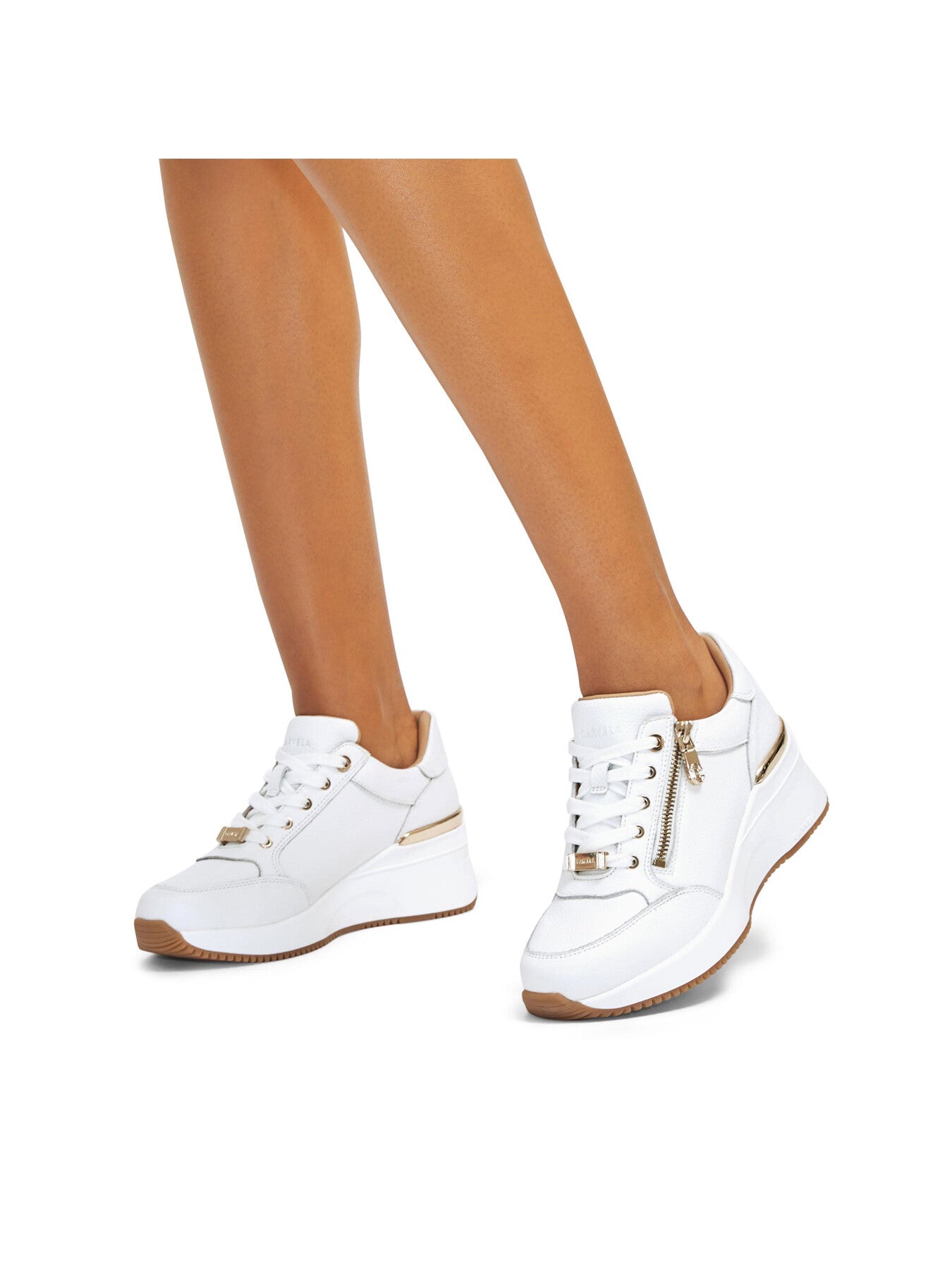 SKYLINE WEDGE SNEAKER